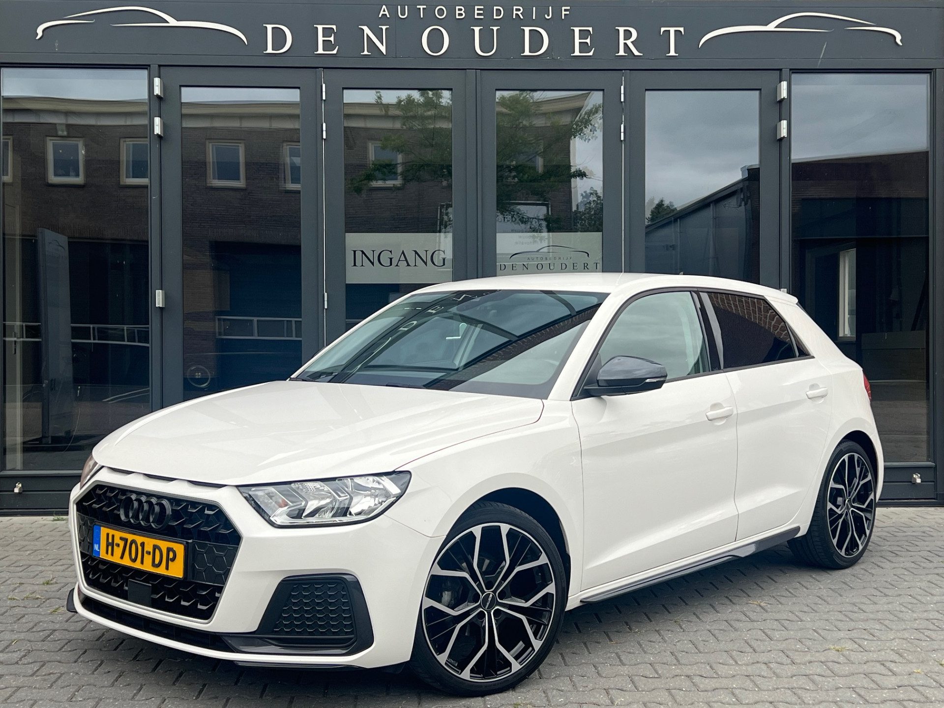 Audi A1 Sportback Automaat 25 TFSI epic / APPLE CARPLAY / VIRTUAL COCKPIT