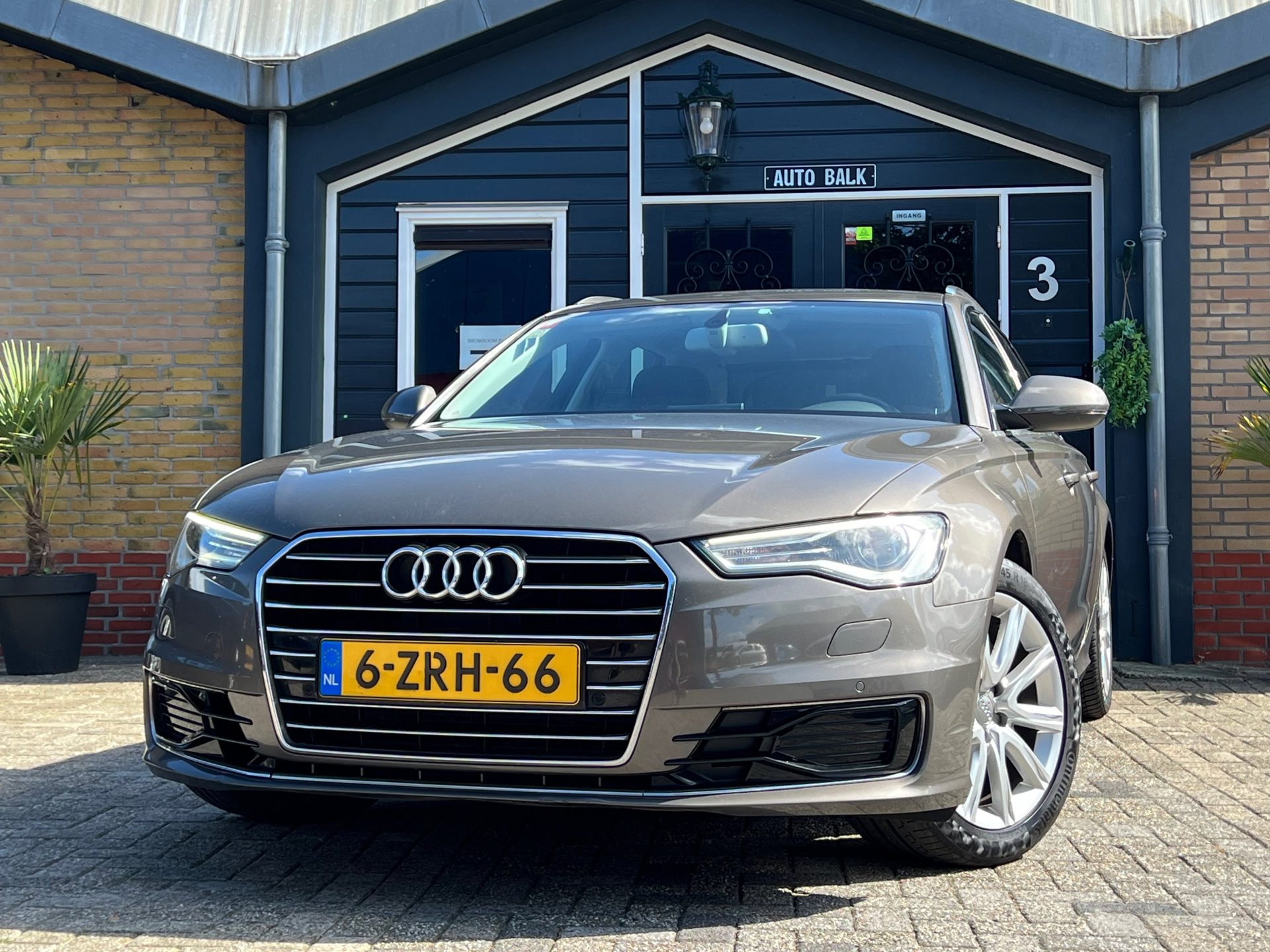 Audi A6 Avant 1.8 TFSI ultra Premium Edition | Dealeronderhouden + Eerste eigenaar |