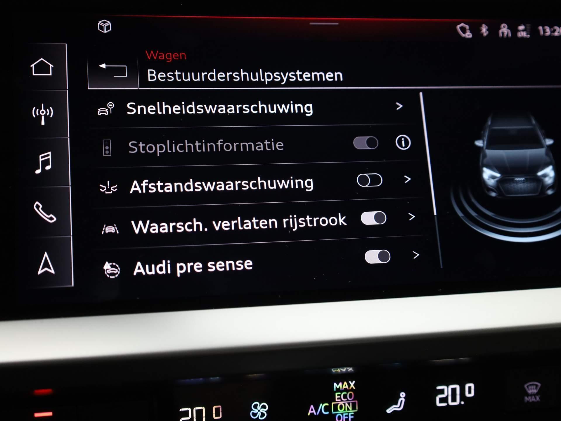 Audi A3 Sportback 30 TFSI/110PK S edition · Navigatie · Parkeersensoren · Lane assist