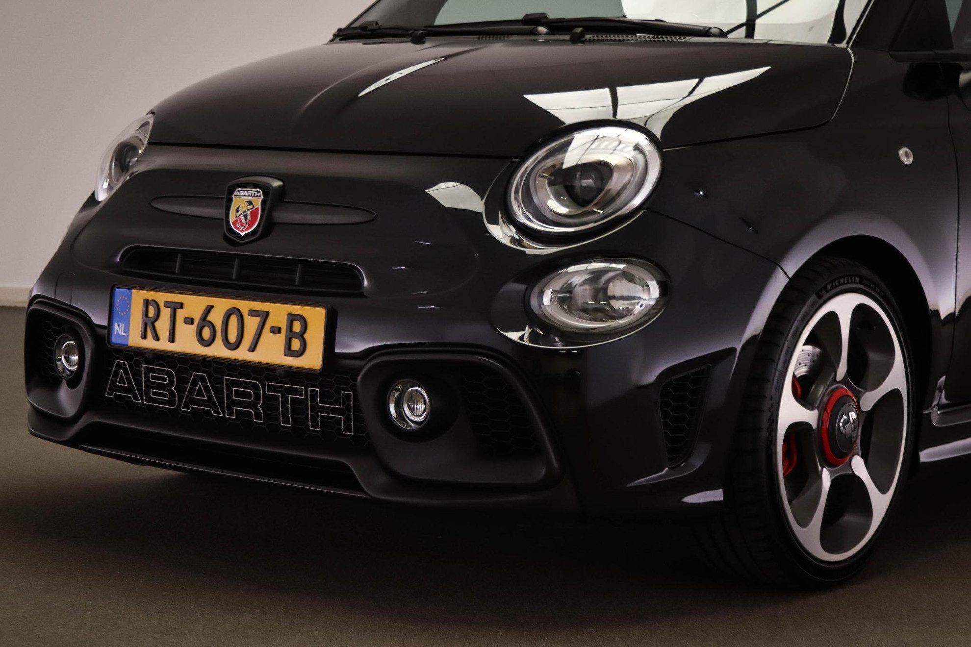 Abarth 500 1.4 T-Jet Abarth Turismo | LEDER | CLIMA |  UCONNECT | NAVI | DAB | PDC | 17″