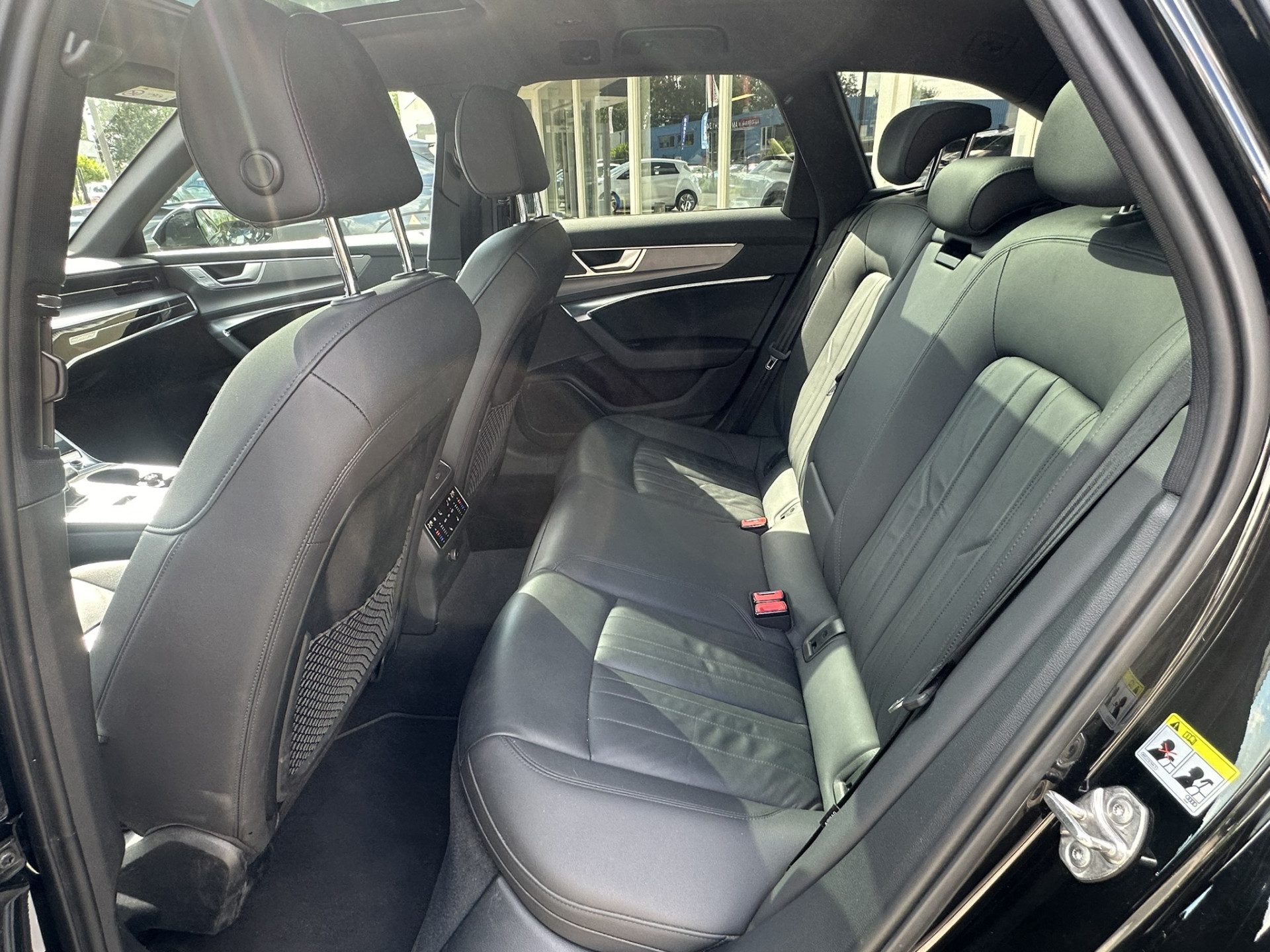 Audi A6 Allroad quattro 45 TDI | LED | PANO | Keyless | Luchtvering | Apple Carplay | Stoelen- Stuur en achterbank verwarmd | Trekhaak .