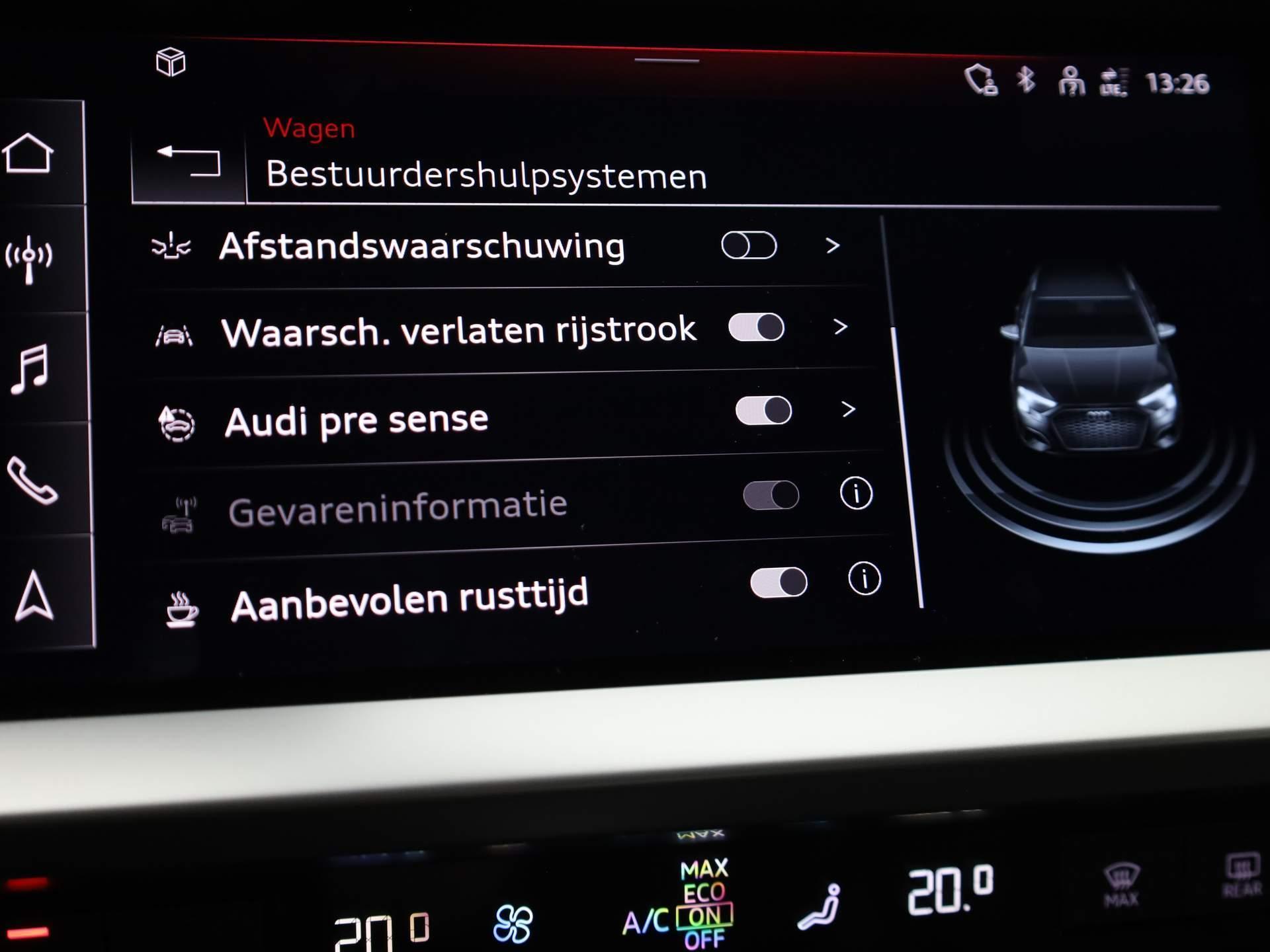 Audi A3 Sportback 30 TFSI/110PK S edition · Navigatie · Parkeersensoren · Lane assist