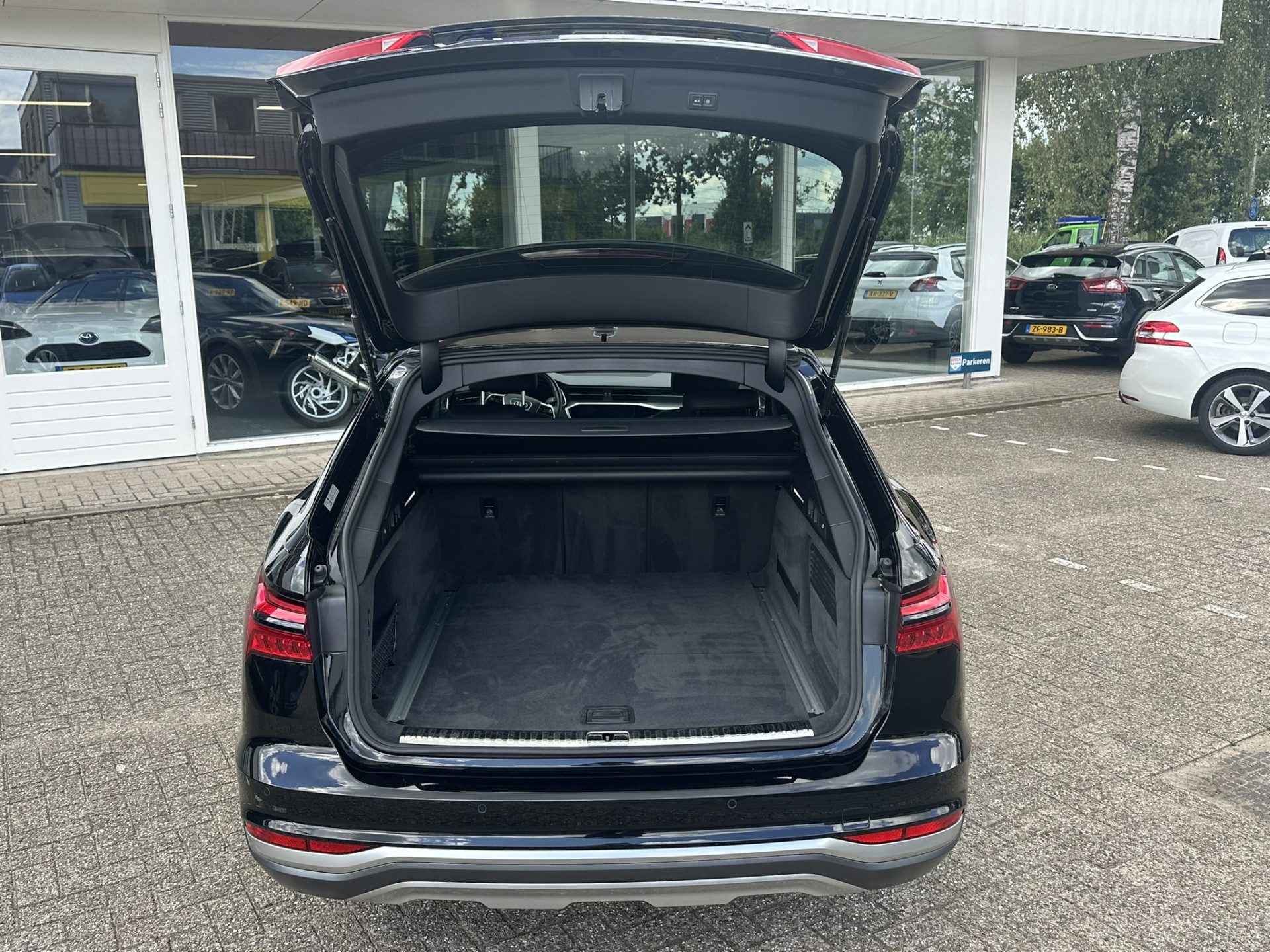 Audi A6 Allroad quattro 45 TDI | LED | PANO | Keyless | Luchtvering | Apple Carplay | Stoelen- Stuur en achterbank verwarmd | Trekhaak .