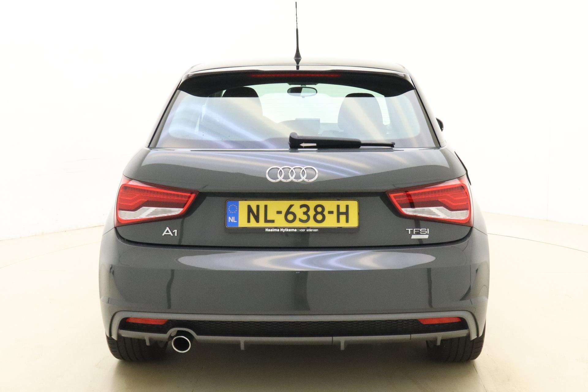 Audi A1 Sportback 1.0 TFSI Adrenalin | Navigatie | S-line exterieur | Lichtmetalen velgen | 5 Deuren | Nette auto | Cruise control | Zwart dak