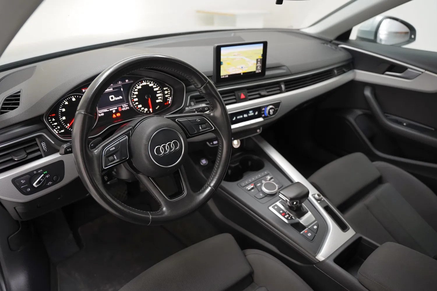 Audi A4 AVANT 1.4 TFSI Edition Aut [ Full-led Sportzetels Nav Parkeersensoren ]