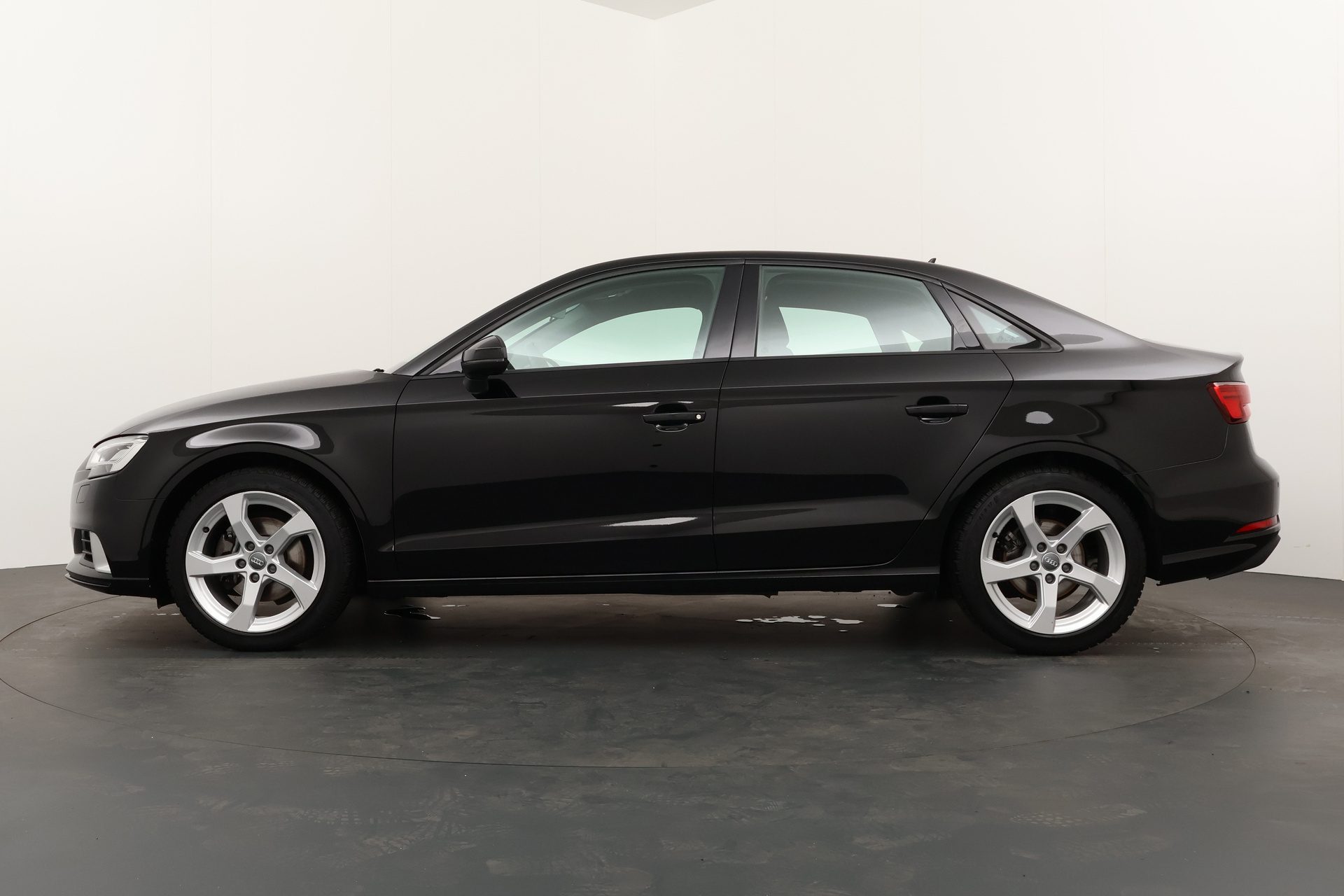 Audi A3 Limousine BWJ 2020 30 TFSI 116 PK Advance NAVI / CLIMA / CRUISE / PARKEERSENSOREN / BLUETOOTH / LMV / LANE ASSIST