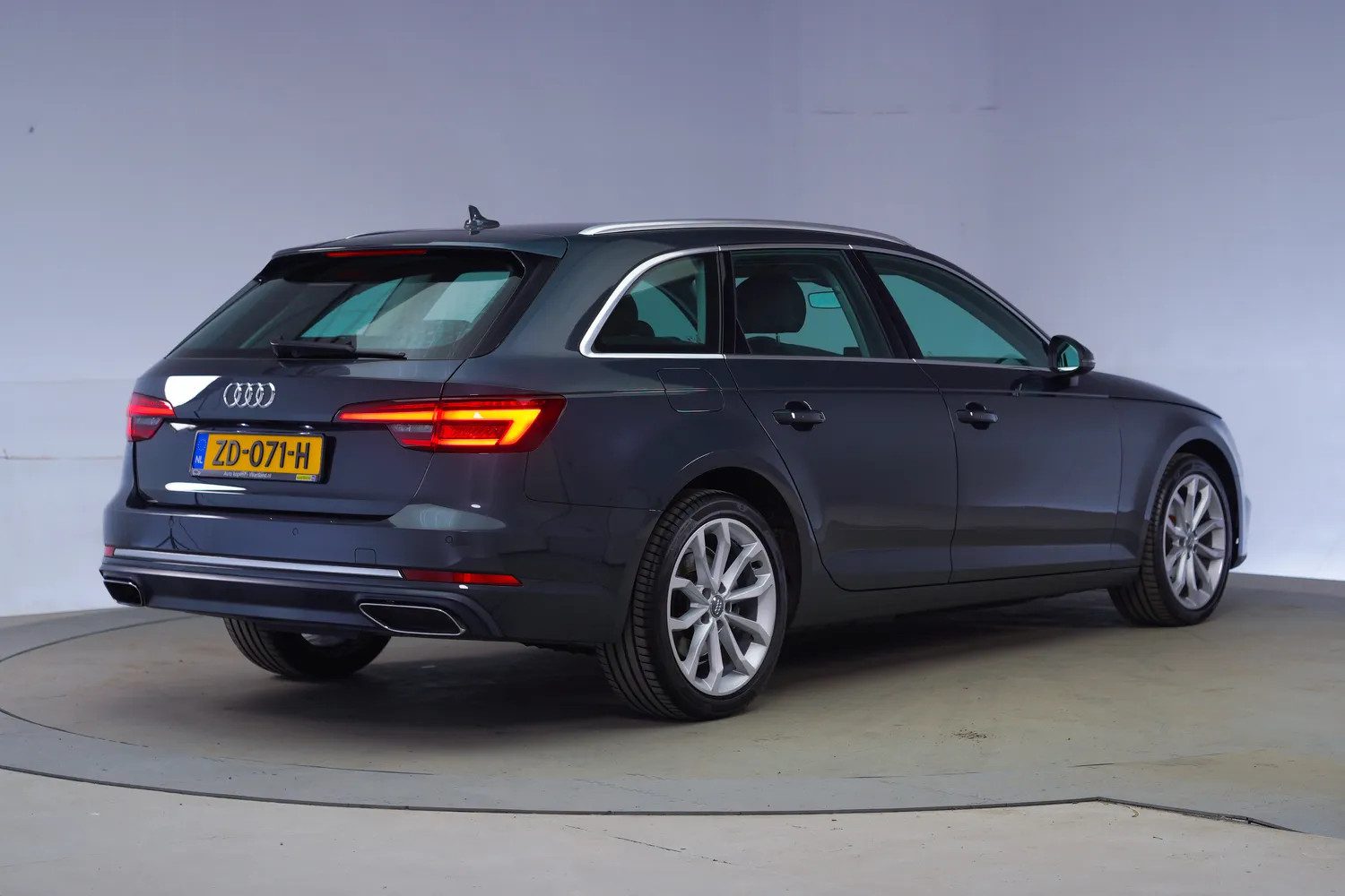 Audi A4 AVANT 30 TDI Sport Edition Aut [ Nav Sportzetels LED ]