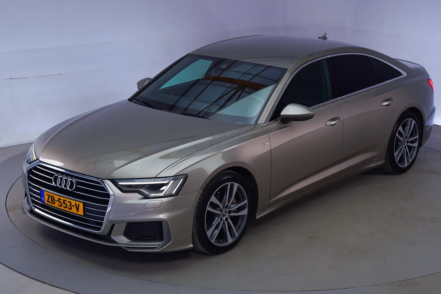 Audi A6 LIMOUSINE 45 TFSI S Line Sport Edition Aut. [ Virtual Navi Half-leder Stoelverwarming ]