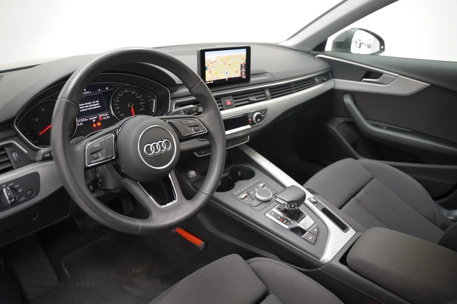 Audi A4 AVANT 30 TDI Sport Edition Aut [ Nav Sportzetels LED ]