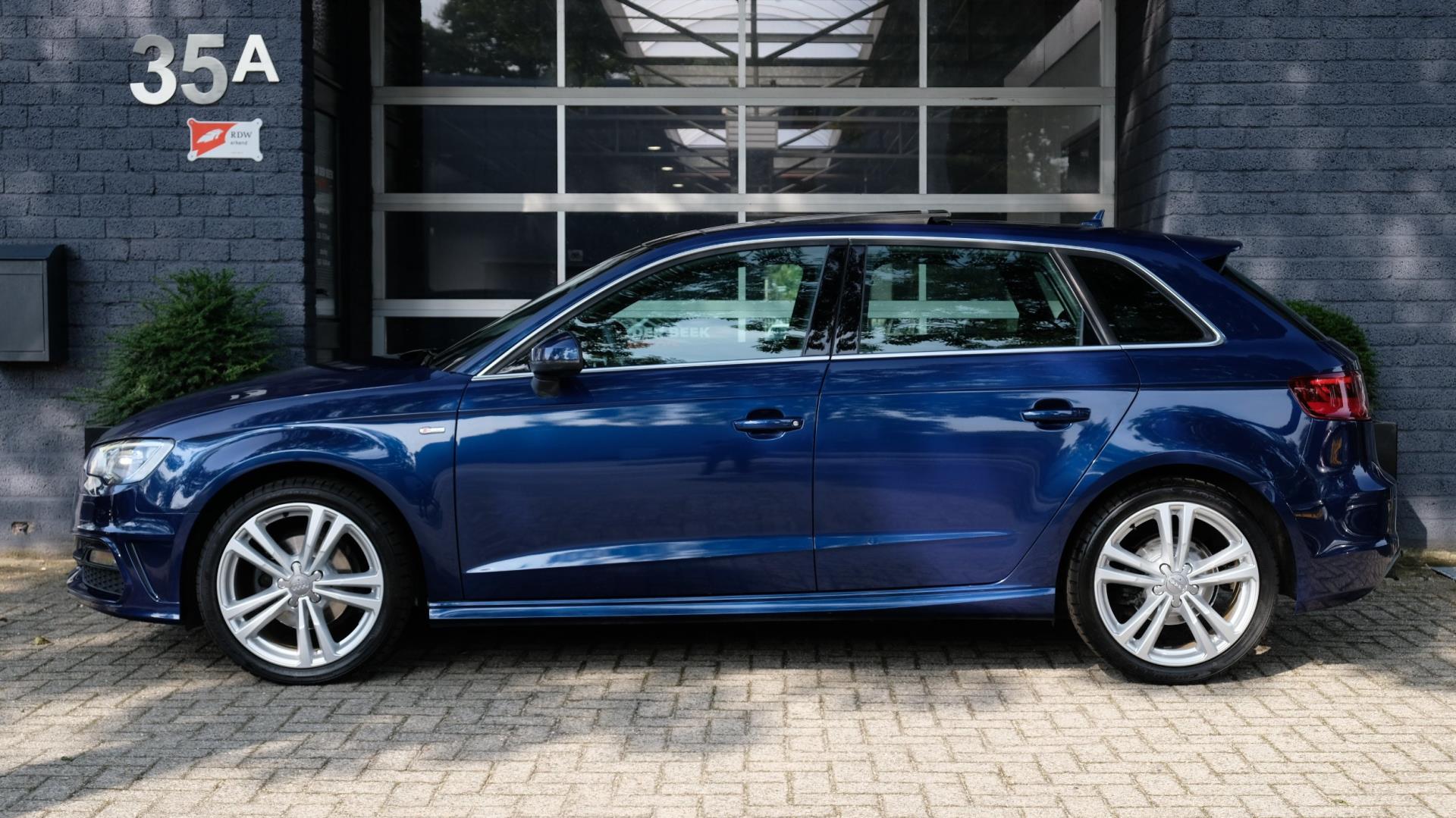 Audi A3 SPORTBACK 1.4 TFSI 150PK S-Line Panorama dak