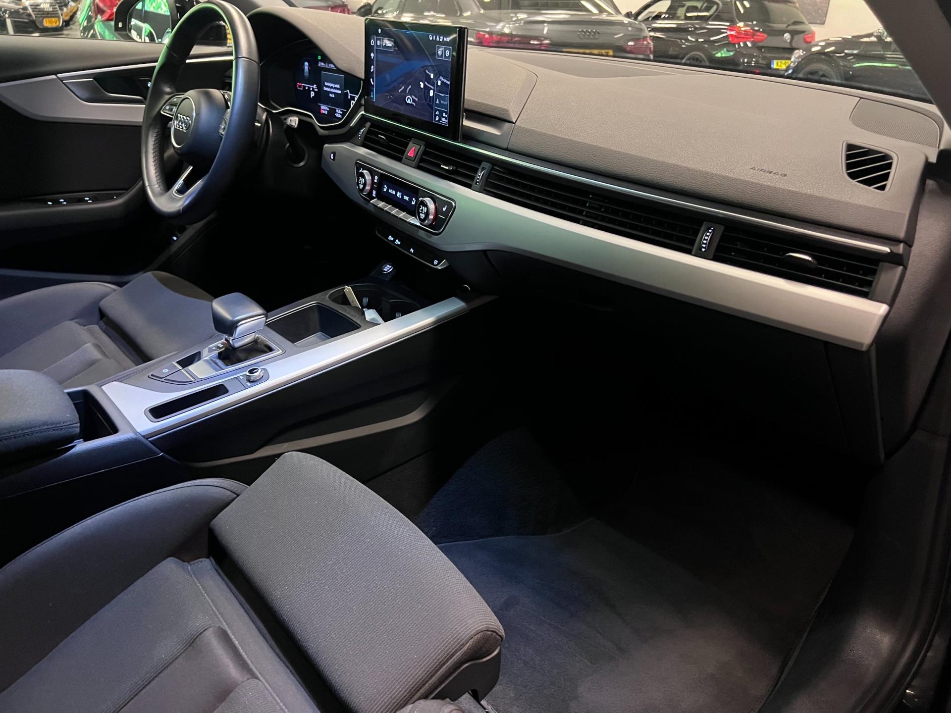 Audi A4 Avant 35 TFSI SPORT BLACK-LINE NAVI/V-COCKPIT/LED/DAB/CARPLAY/ECC/PDC/CRUISE///