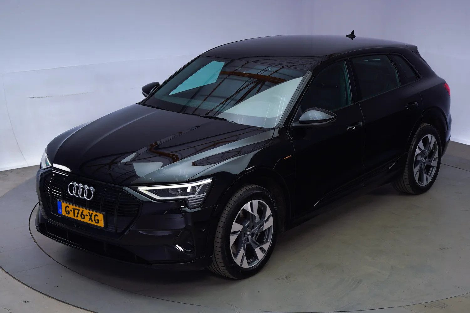 Audi e-tron 55 Quattro Advanced Pro Line Plus [ S-Line int. Luchtvering ]