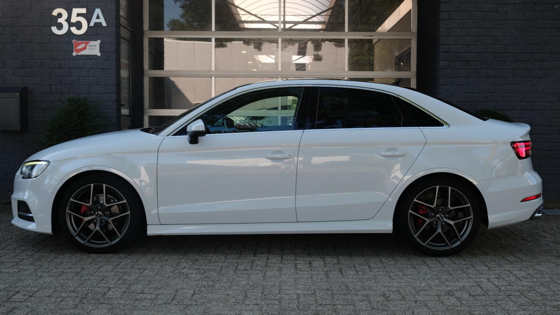 Audi A3 Limousine 1.4 TFSI S3 uitgevoerd! ACC|Carplay|Virtual