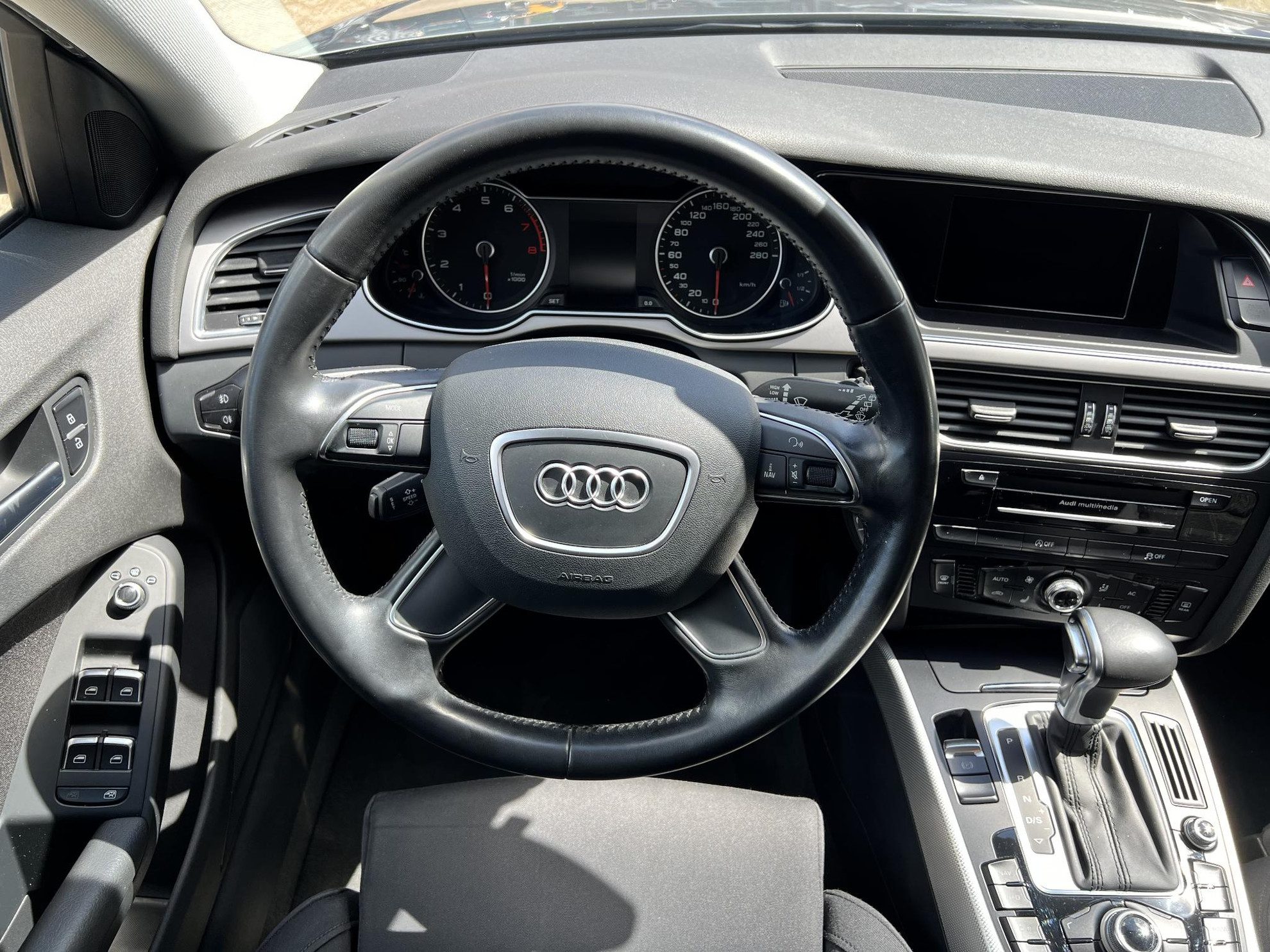 Audi A4 Avant 1.8 TFSI Advance Automaat / Cruise Control / AppleCarplay / Climate Control / Stoelverwarming / Navigatie / Sportstoelen / (MET GARANTIE*)