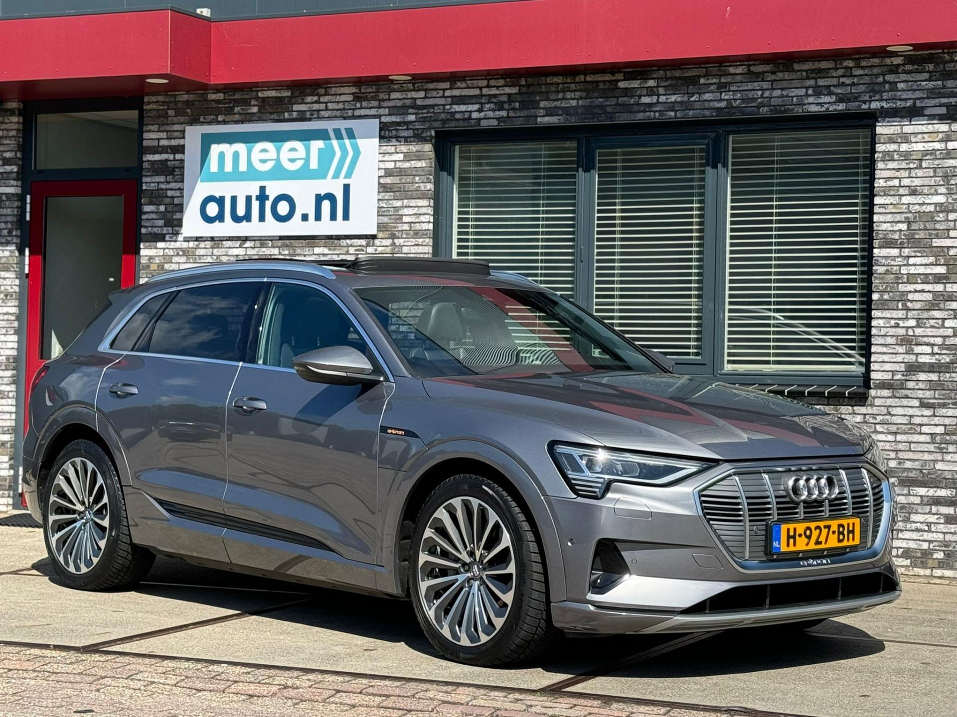 Audi E-tron E-tron 55 quattro S-LINE PANO l B&O l CARPLAY l ORG.NL l 21INCH l DEALER ONDERHOUDEN