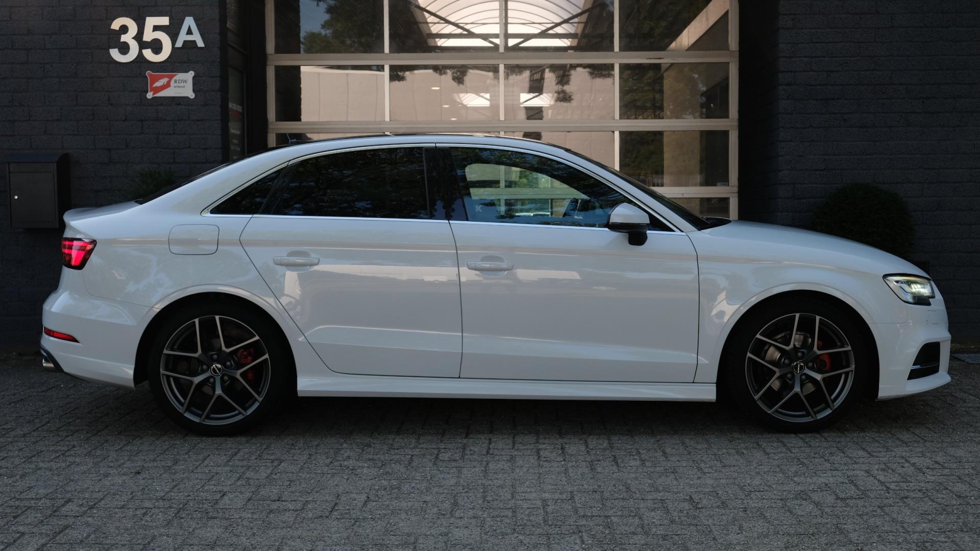 Audi A3 Limousine 1.4 TFSI S3 uitgevoerd! ACC|Carplay|Virtual