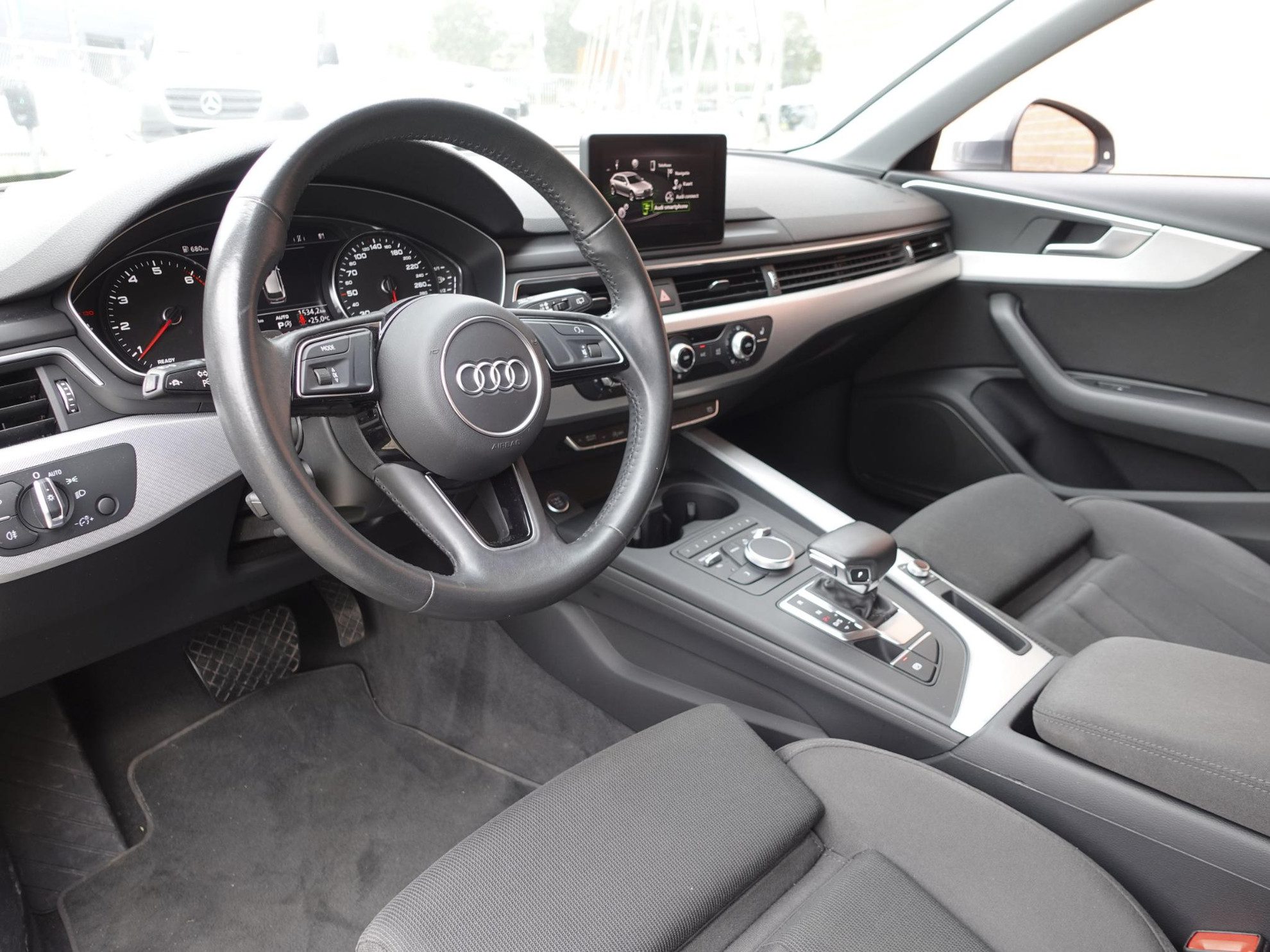 Audi A4 Avant 40 TFSI 190pk S-Tronic Sport hybride Climate Control Elektrisch bedienbare achterklep Cruise Control Adaptive Stoelverwarming Interieur-pakket S line Competition Led