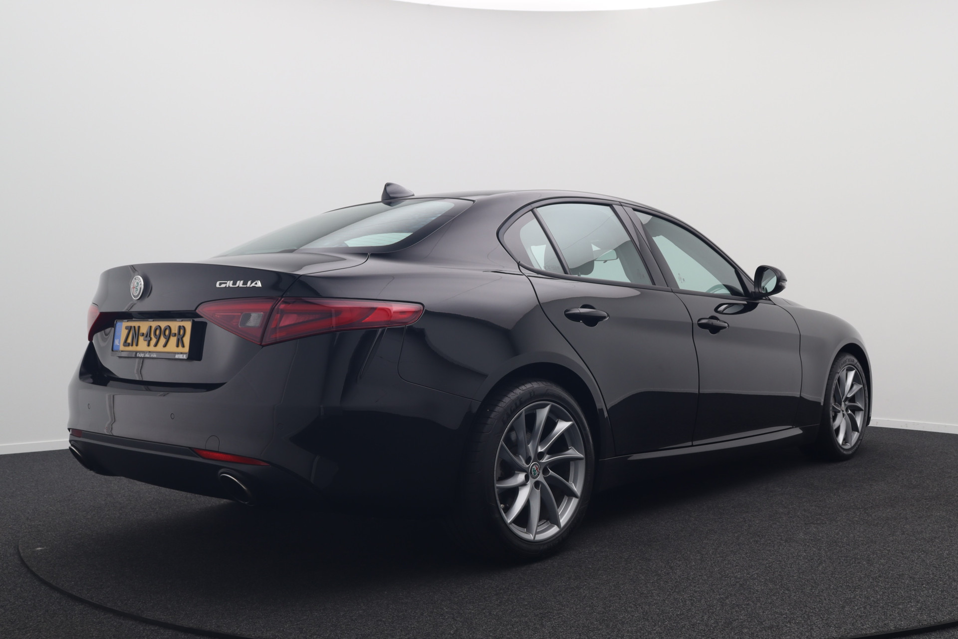 Alfa Romeo Giulia 2.0T AUT. Super 200 PK Leder Navi Park. Sens LMV 17′