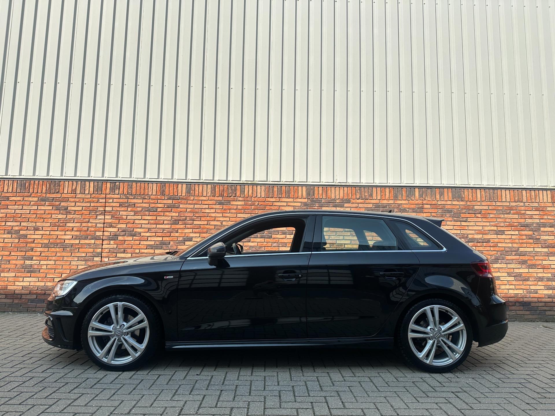 Audi A3 Sportback 1.4 TFSI CoD Ambition Sport Edition |S-Line|