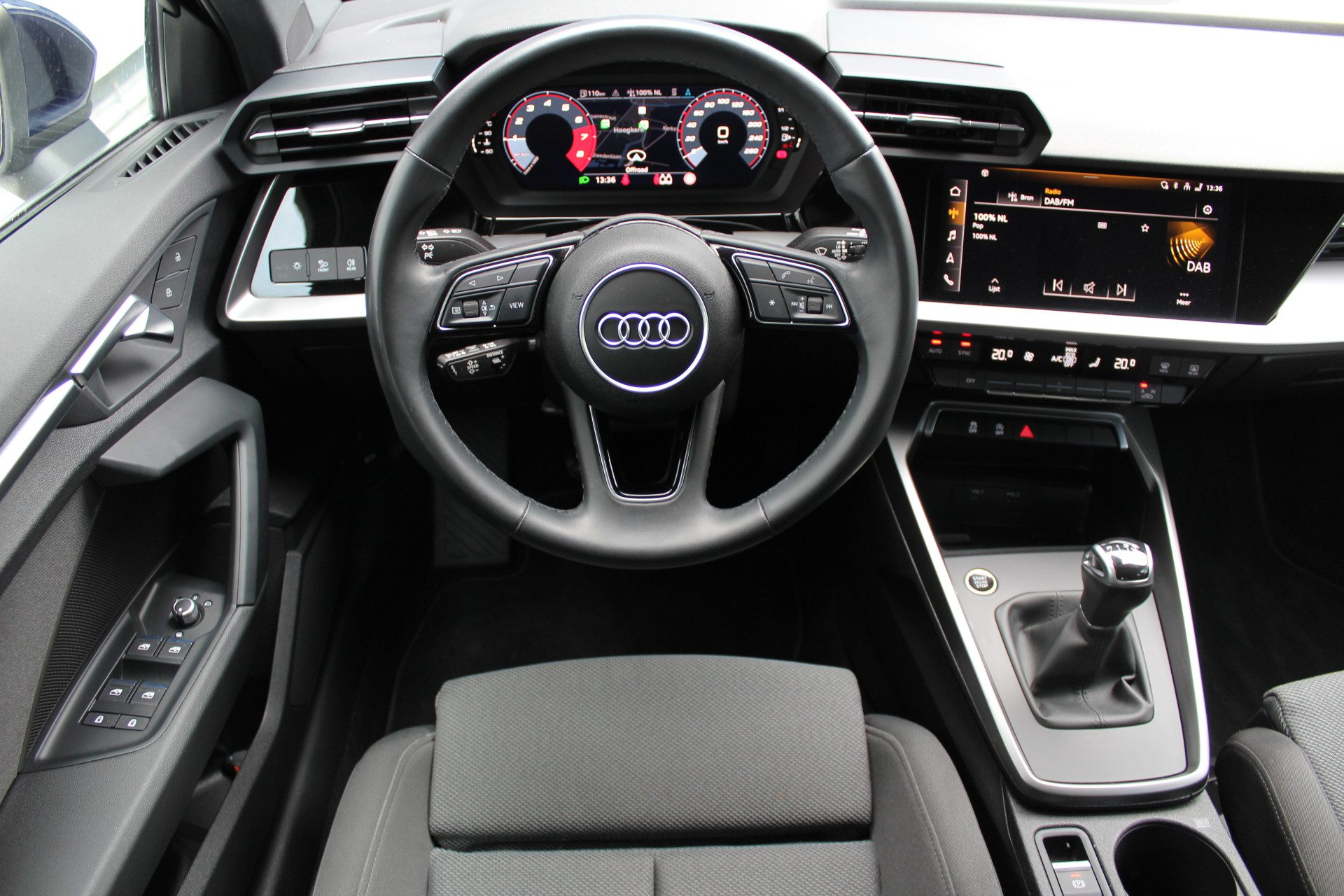 Audi A3 Sportback 30 TFSI Advanced edition | Incl. 1 jaar Garantie | 1e Eigenaar | Adaptive Cruise | Navigatie | Parkeersensoren achter | Climate controle | Keyless start | Digital cockpit | Draadloze telefoon lader | LED Koplampen | Apple CarPlay/Android auto | Origineel NL auto | NAP |