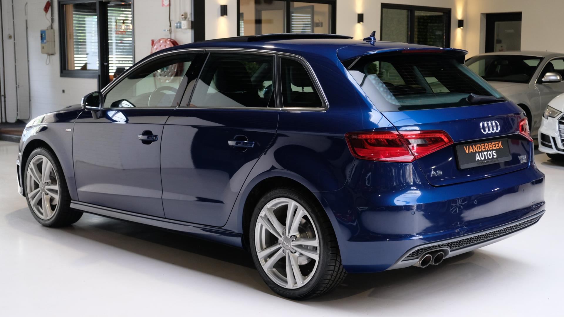 Audi A3 SPORTBACK 1.4 TFSI 150PK S-Line Panorama dak