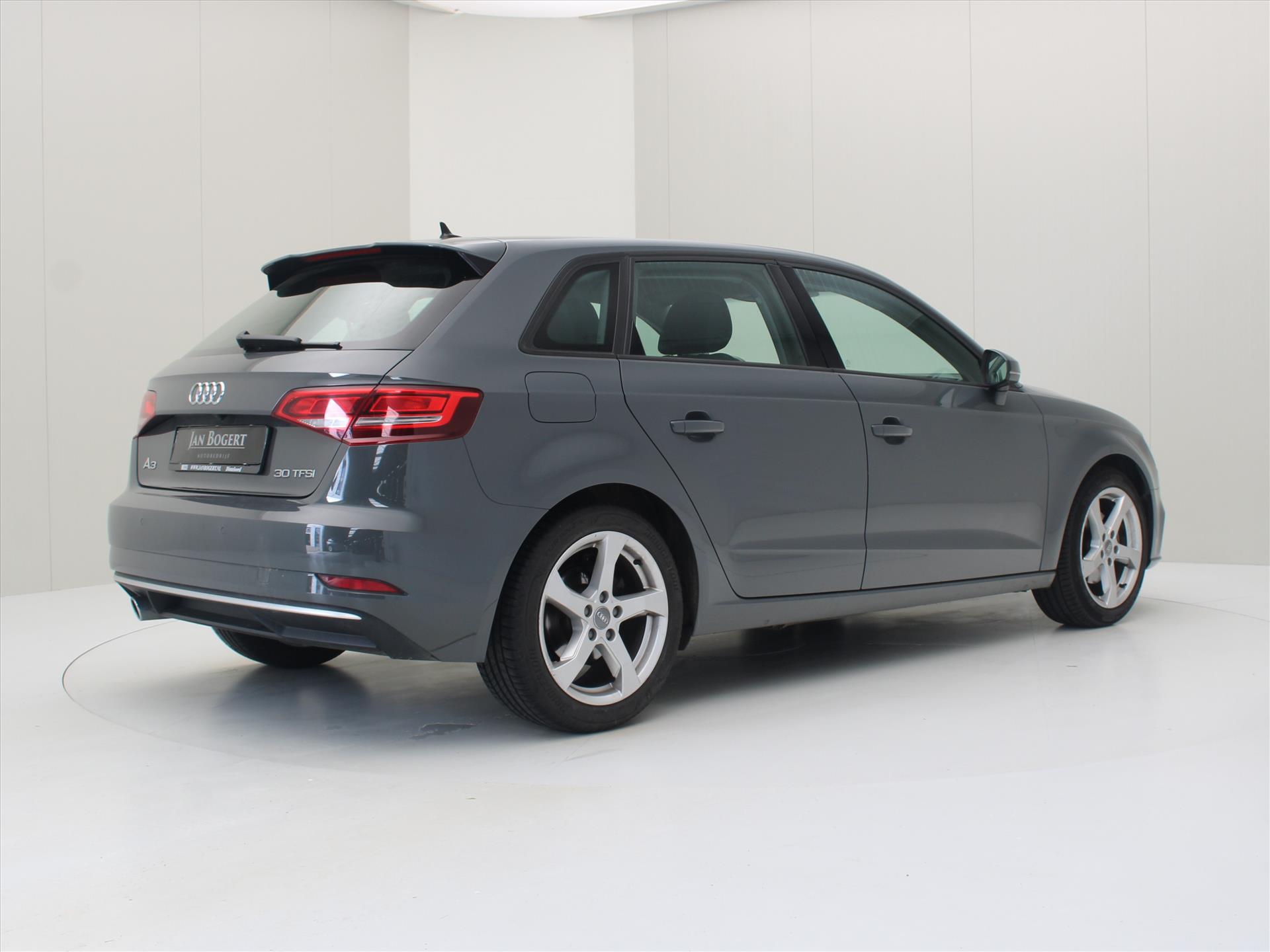 Audi A3 Sportback 30 TFSI 116pk 6-Bak Sport Business [ CAMERA+XENON+NAVI+CRUISE+CLIMATE+STOELVERWARMING ]