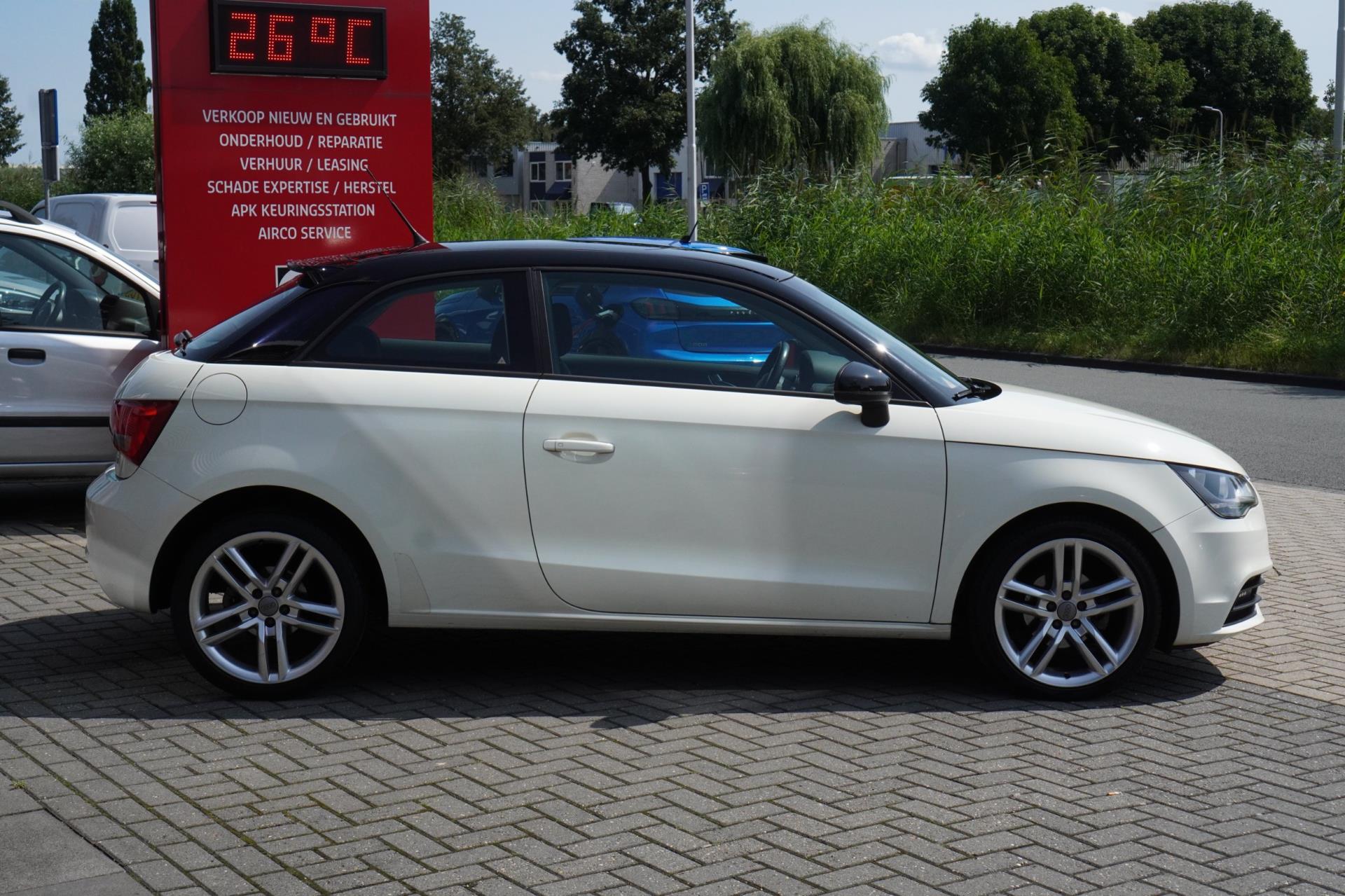 Audi A1 1.2 TFSI Attraction Pro Line Business / Navi / Airco