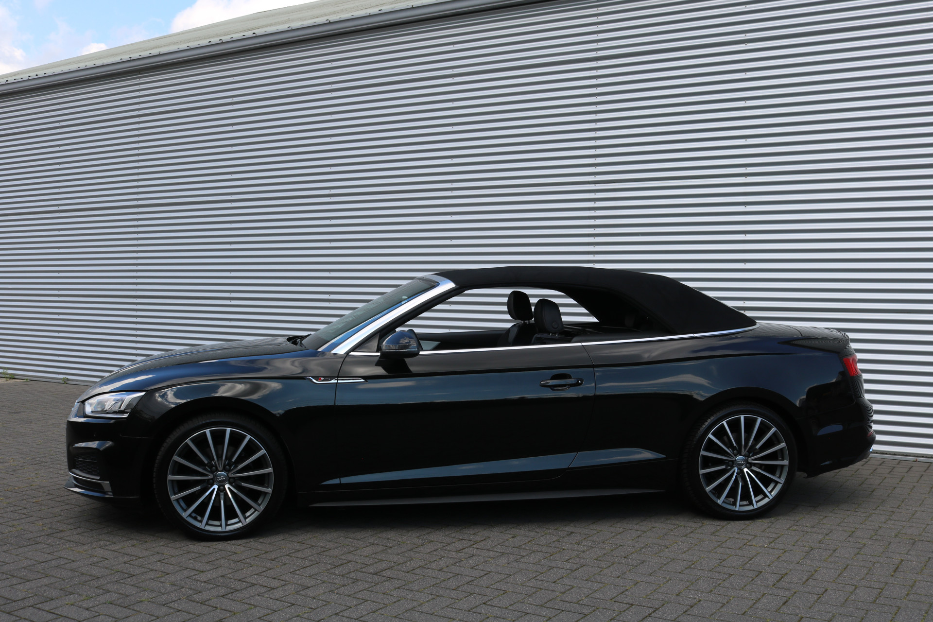 Audi A5 Cabriolet 2.0 TFSI S-Line Aut (Sportinterieur Clima Cruise Full-Led 19InchLMV Windschot Pdc V+A)