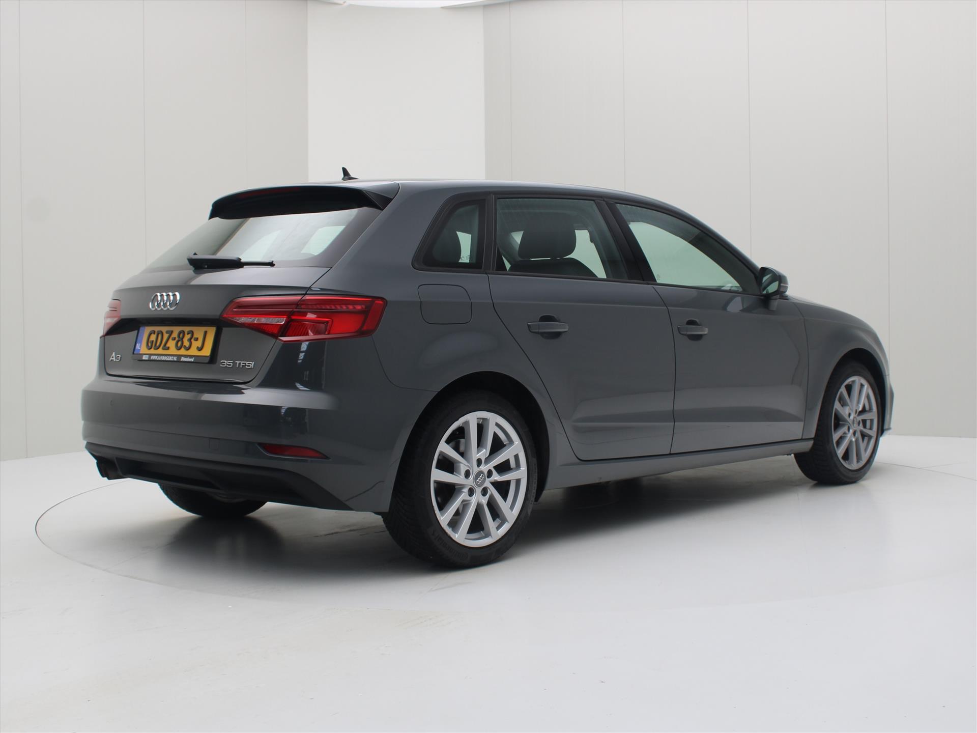 Audi A3 Sportback 35 TFSI 150pk Automaat Platinum Business [ VIRTUAL+LED+NAVI+CRUISE+CLIMATE+STOELVERWARMING ]