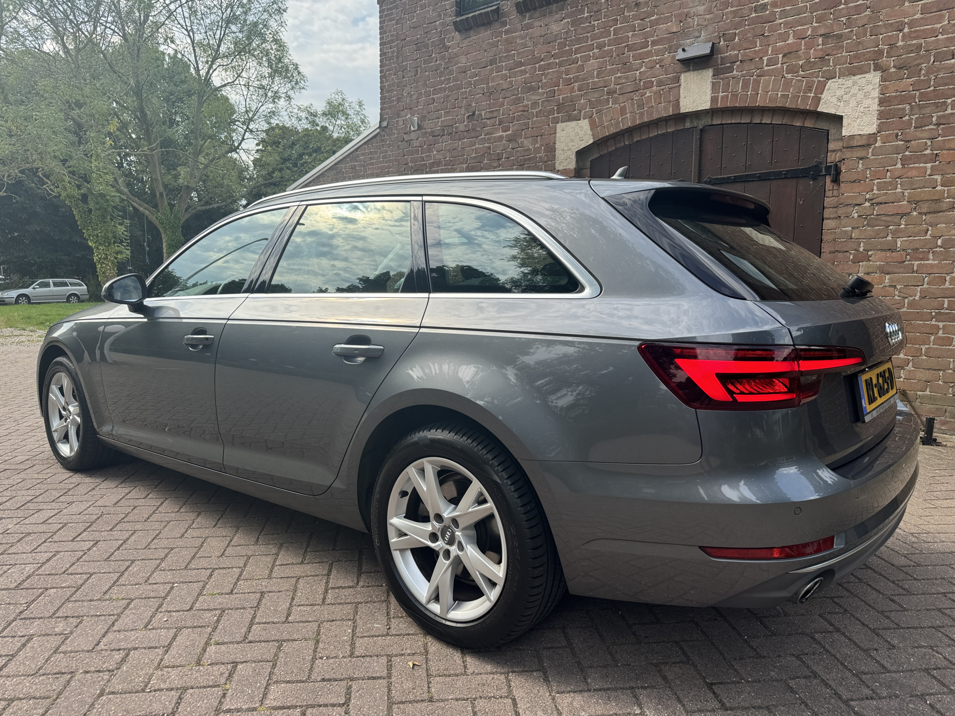 Audi A4 Avant 2.0 TDI Autom/Tiptr Sport Lease Edition Navi/Stoelverw/Clima/LMV