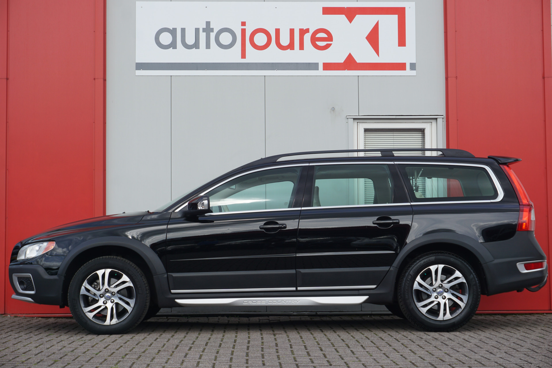 Volvo XC70 2.0 D3 FWD Limited Edition | 5-Cilinder | Schuidak | Leder | Trekhaak | Origineel NL |