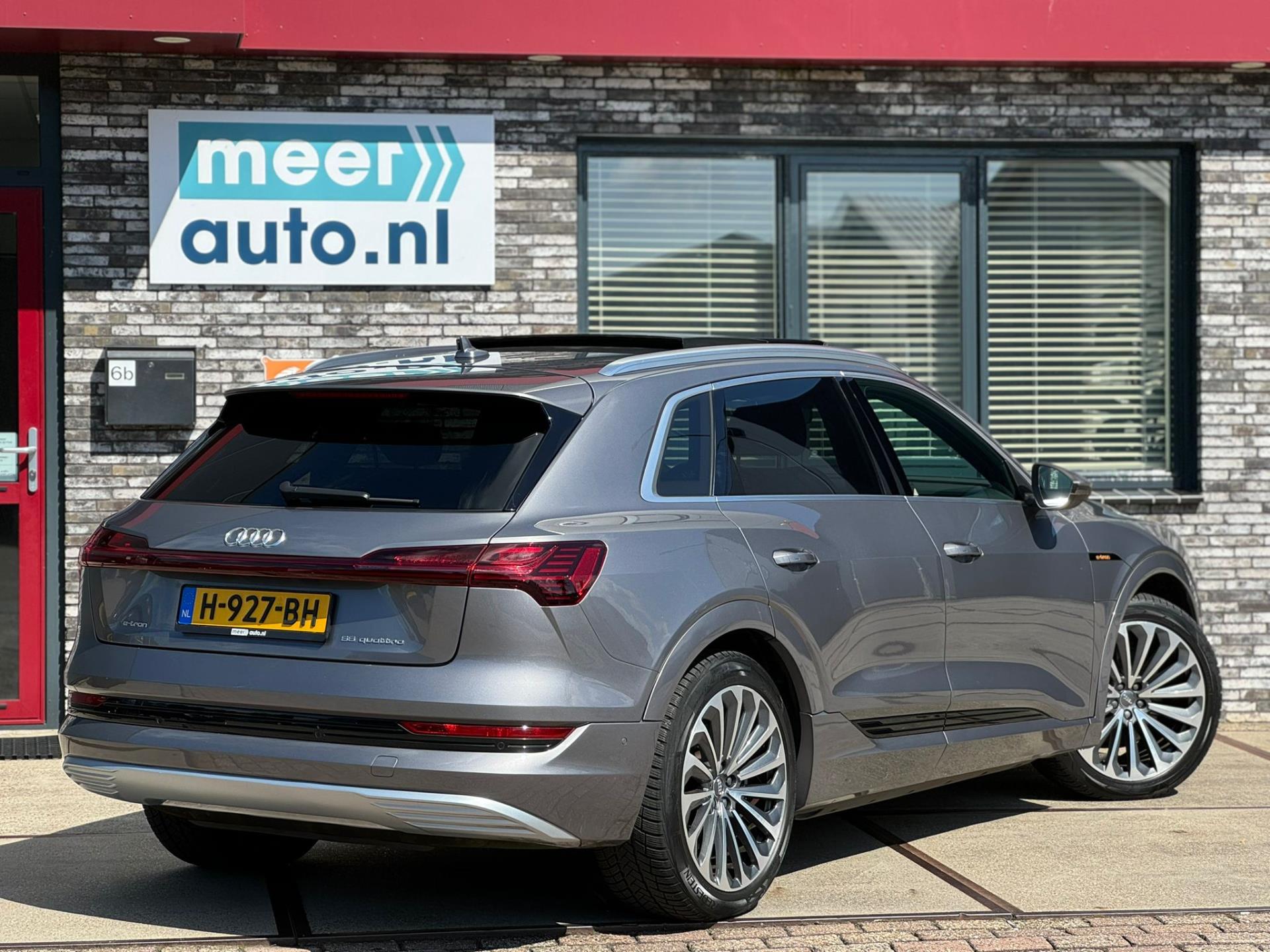 Audi E-tron E-tron 55 quattro S-LINE PANO l B&O l CARPLAY l ORG.NL l 21INCH l DEALER ONDERHOUDEN