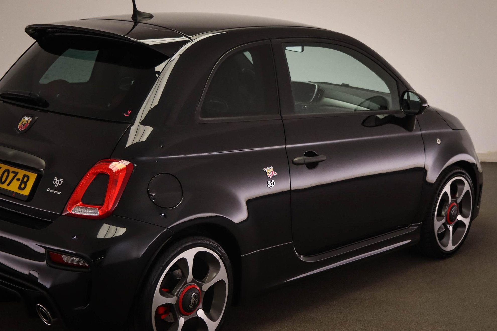 Abarth 500 1.4 T-Jet Abarth Turismo | LEDER | CLIMA |  UCONNECT | NAVI | DAB | PDC | 17″