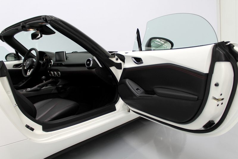 Mazda MX-5 1.5 SkyActiv-G 131 GT-M 131PK, LEER | NAVIGATIE | LED | VERWARMDE STOELEN | CAMERA | CARPLAY | CRUISE CONTROLE