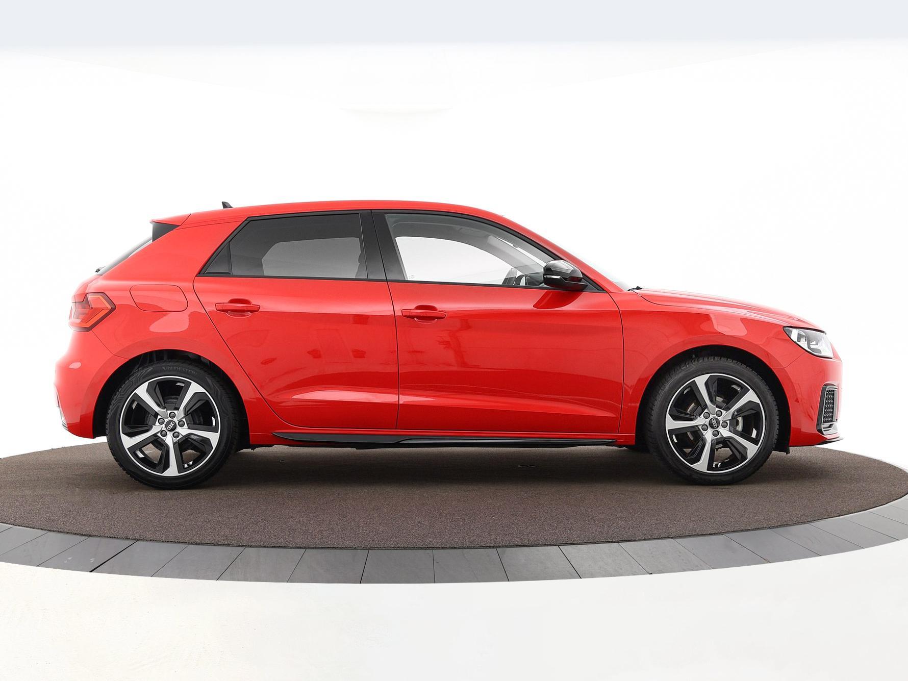 Audi A1 Sportback 25 Tfsi 95pk Advanced edition | Climatronic | P-Sensoren | Smartphone Interface | Cruise Control | Getint Glas | 17” Inch | Garantie t/m 30-11-2026 of 100.000km