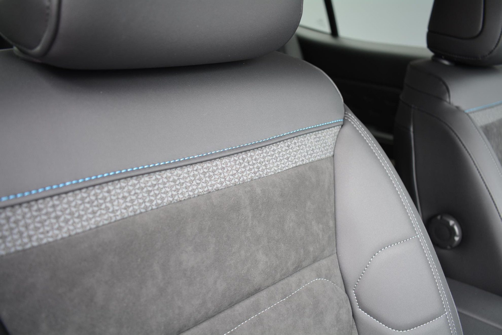 Citroen C5 Aircross PureTech 130pk Automaat Feel | NAVIGATIE | ALCANTARA BEKLEDING |