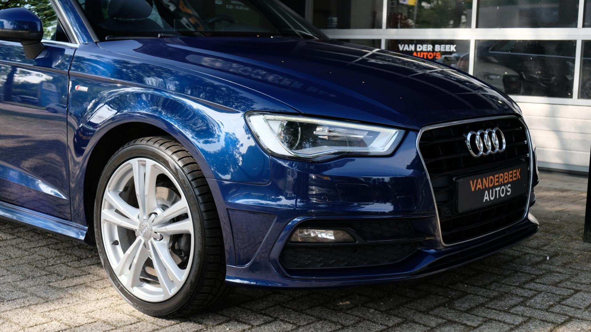 Audi A3 SPORTBACK 1.4 TFSI 150PK S-Line Panorama dak