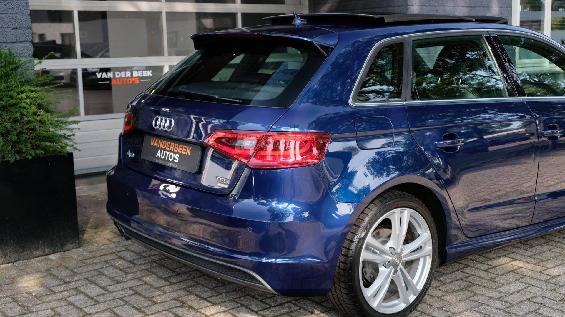 Audi A3 SPORTBACK 1.4 TFSI 150PK S-Line Panorama dak