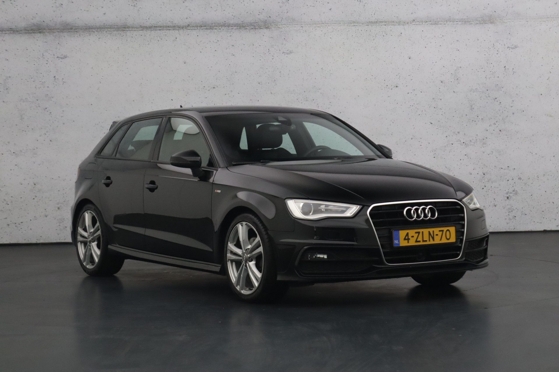 Audi A3 Sportback 1.4 TFSI CoD Ambition Pro Line S | Cruise control | bi-xenon koplampen | Parkeersensoren | Navigatie