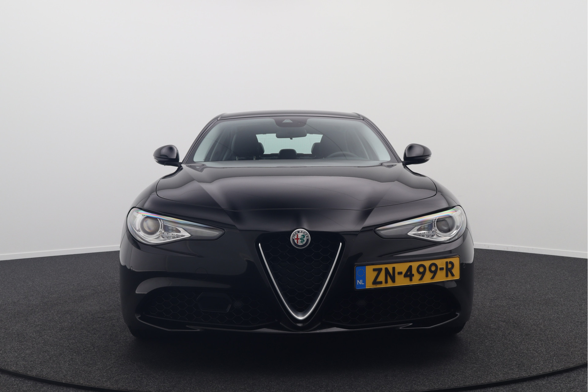 Alfa Romeo Giulia 2.0T AUT. Super 200 PK Leder Navi Park. Sens LMV 17′