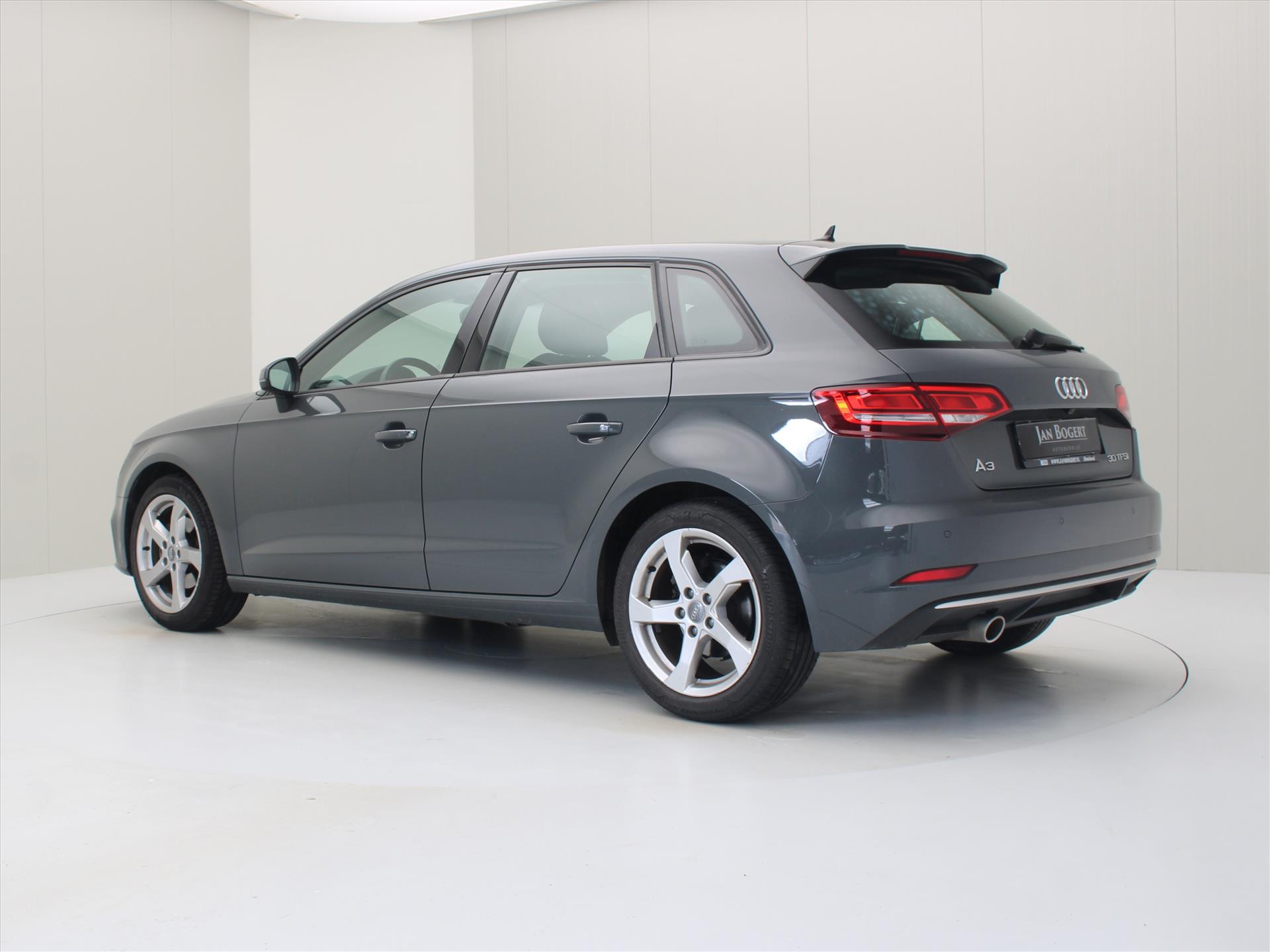 Audi A3 Sportback 30 TFSI 116pk 6-Bak Sport Business [ CAMERA+XENON+NAVI+CRUISE+CLIMATE+STOELVERWARMING ]