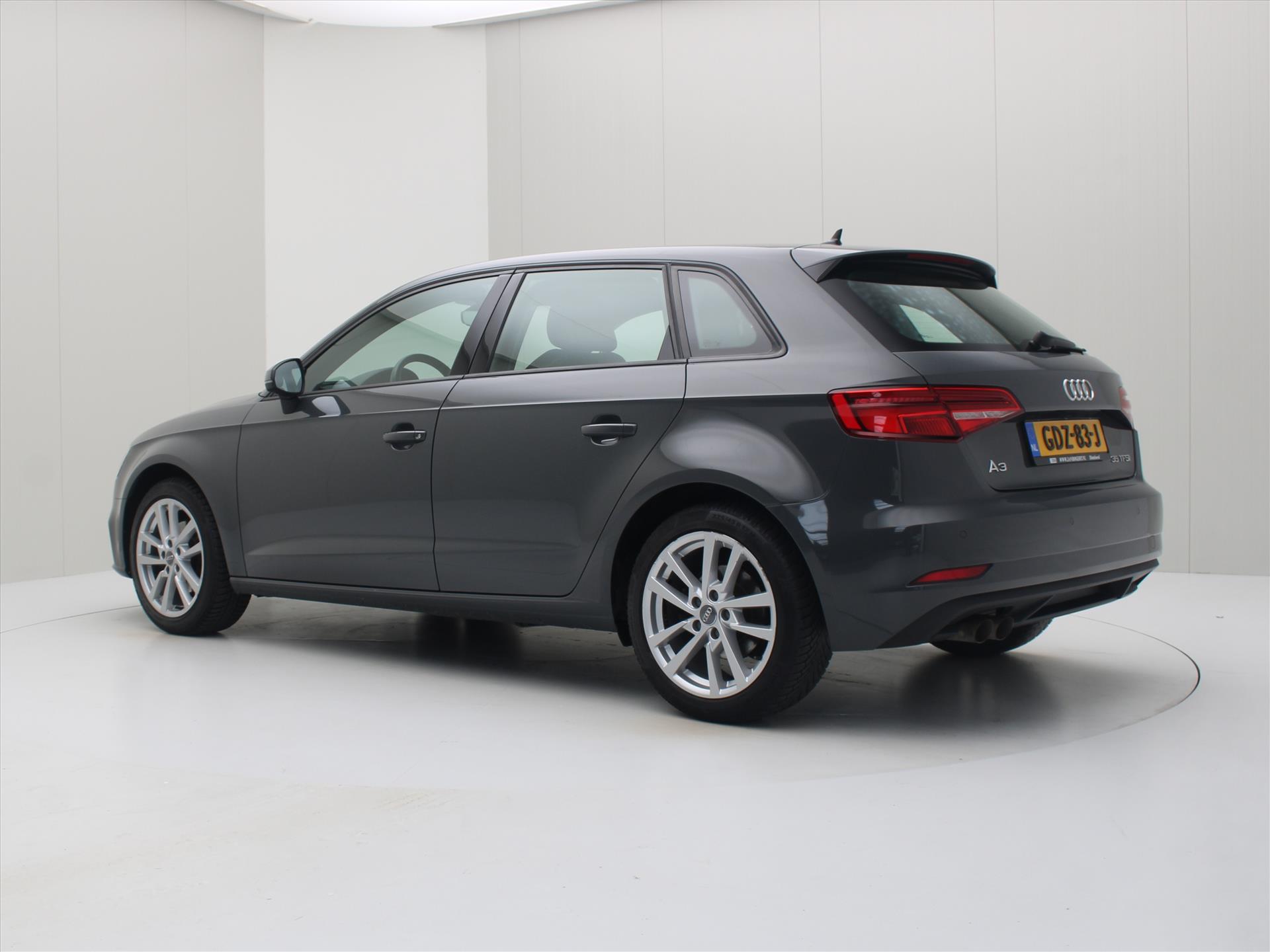 Audi A3 Sportback 35 TFSI 150pk Automaat Platinum Business [ VIRTUAL+LED+NAVI+CRUISE+CLIMATE+STOELVERWARMING ]