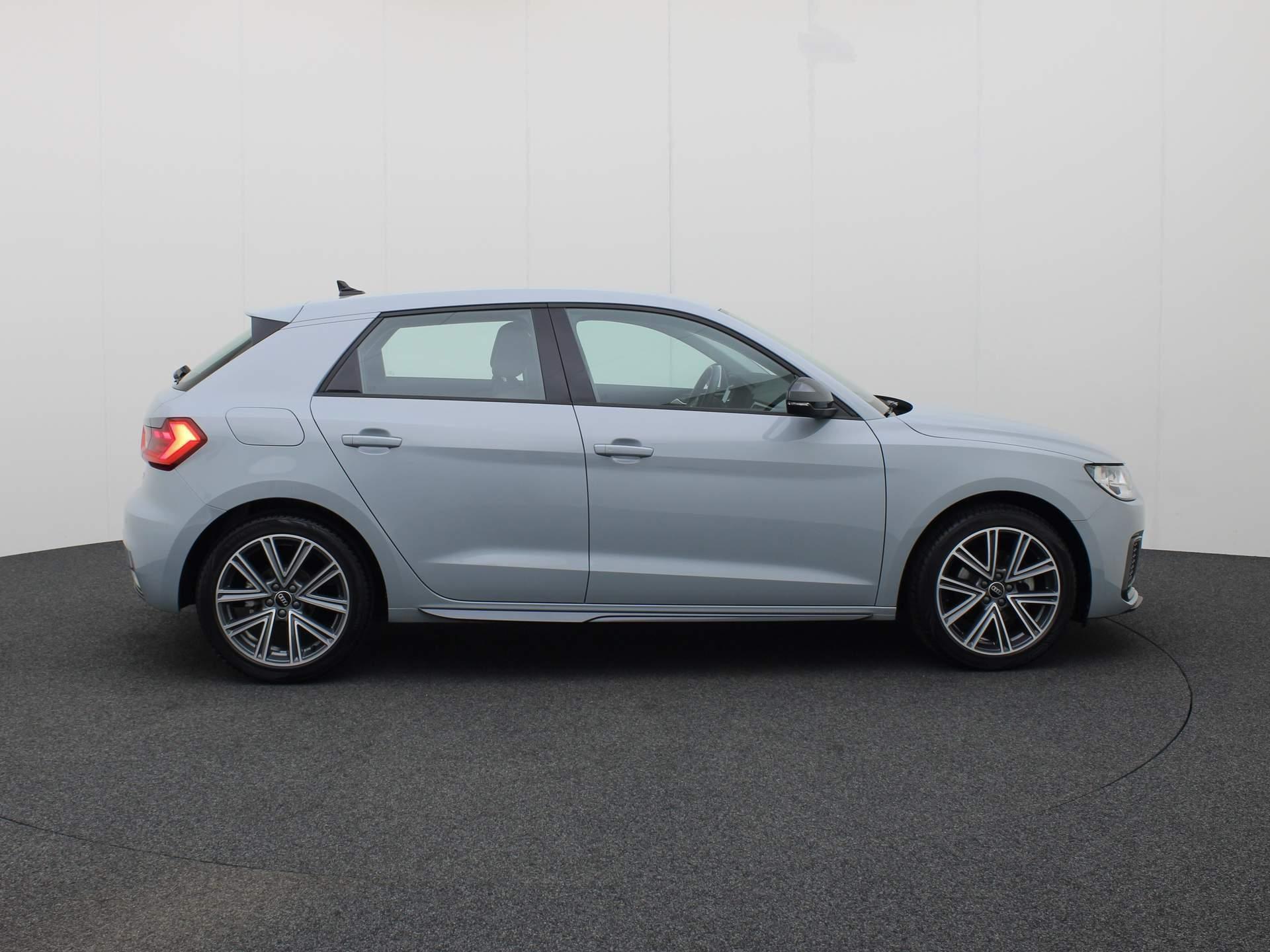 Audi A1 Sportback 30 TFSI/110PK Advanced edition · Cruise control · Parkeersensoren · Auto.airco