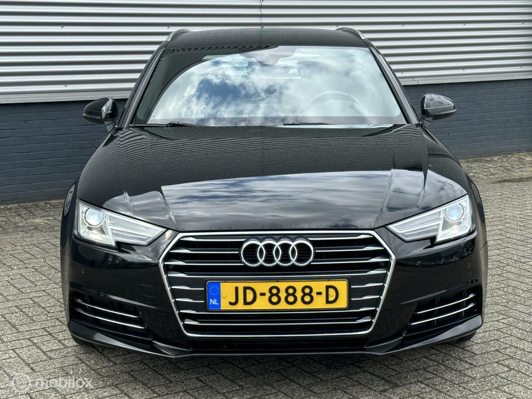 Audi A4 Avant 2.0 TDI Design Pro Line TREKHAAK