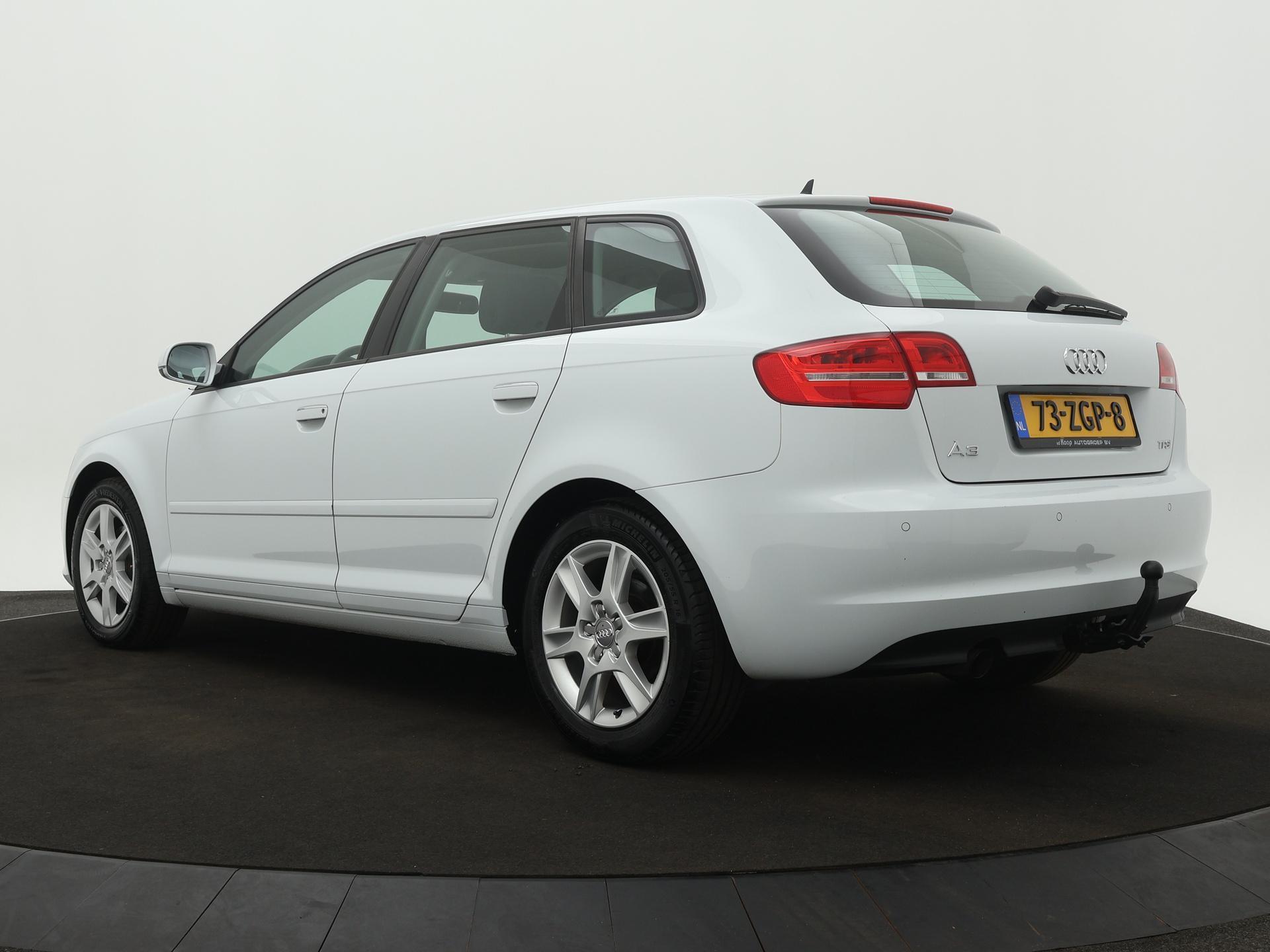 Audi A3 Sportback 1.2 TFSI Attraction Advance Automaat |Navigatie |Trekhaak |Lm Velgen