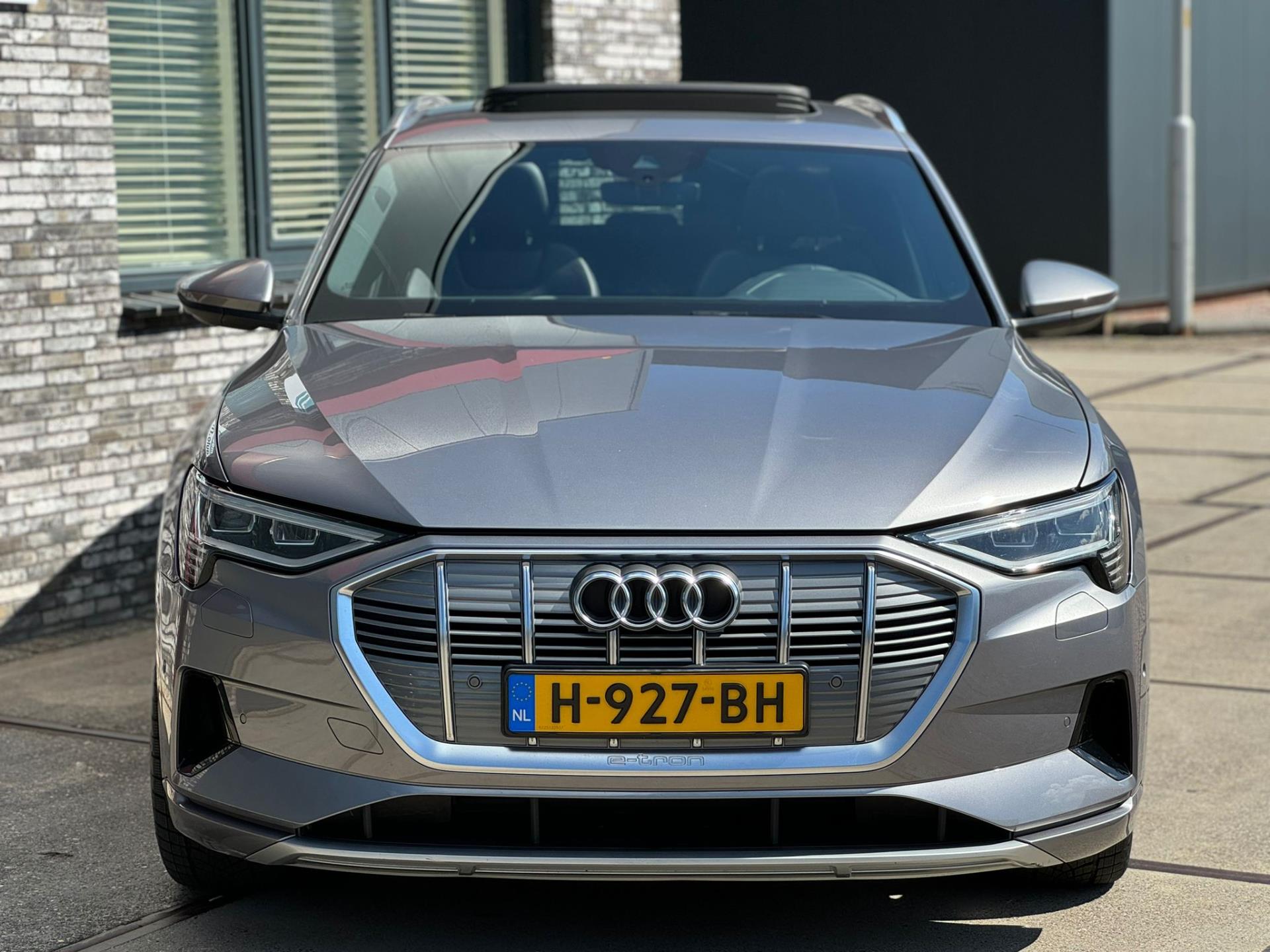 Audi E-tron E-tron 55 quattro S-LINE PANO l B&O l CARPLAY l ORG.NL l 21INCH l DEALER ONDERHOUDEN