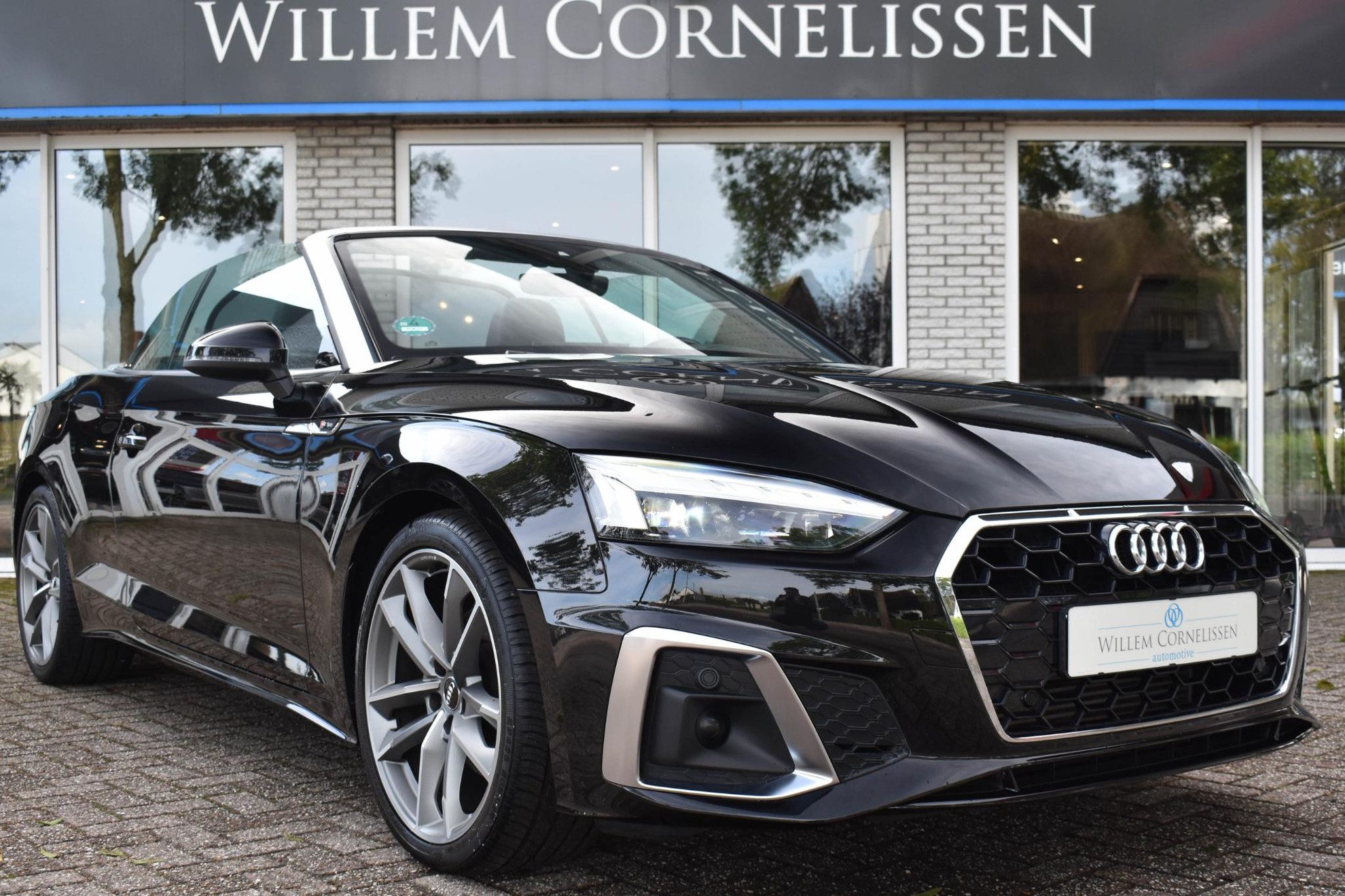 Audi A5 Cabriolet 40 TFSI S edition Virtual Dash Nekverwarming B&O