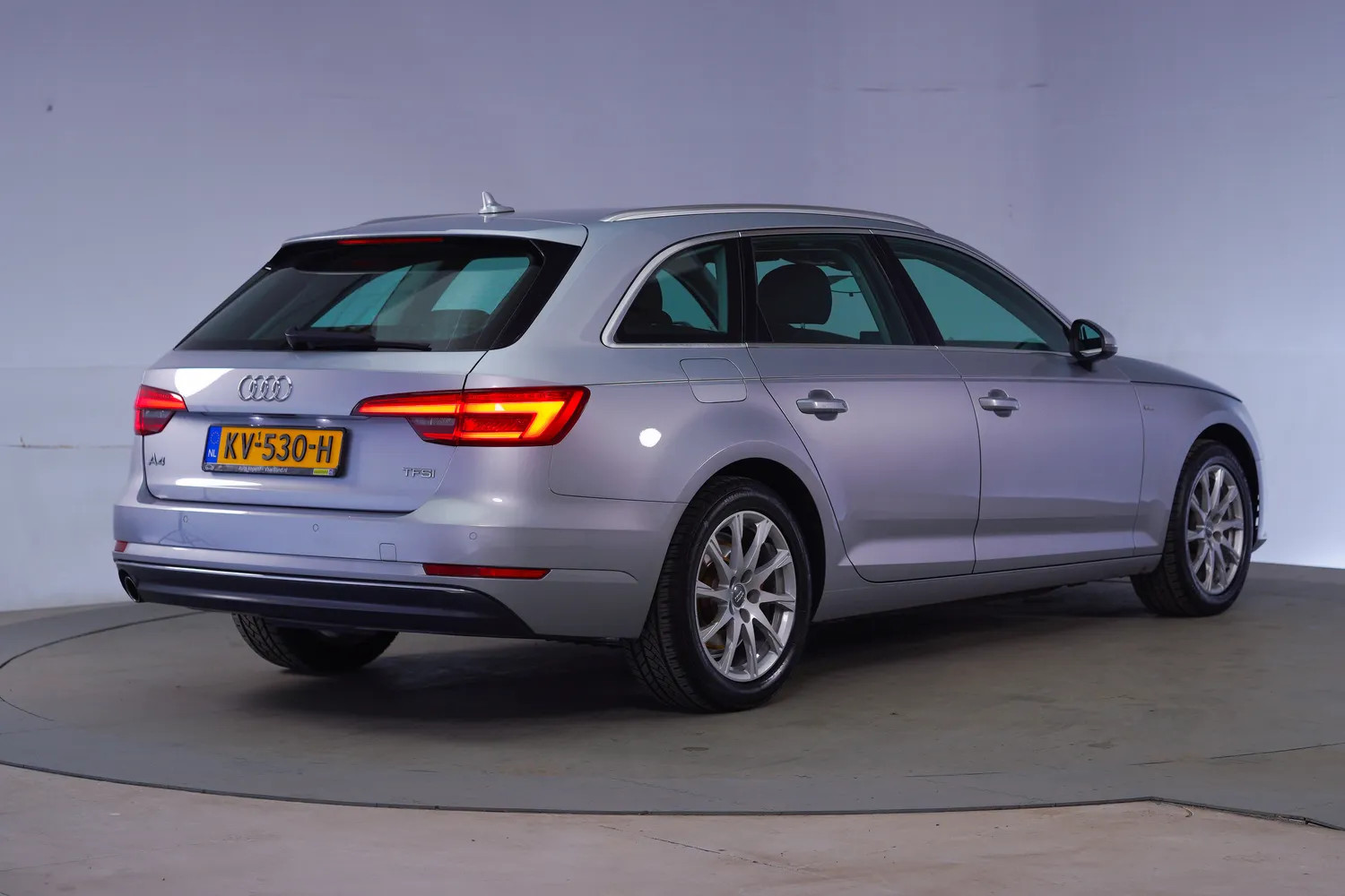 Audi A4 AVANT 1.4 TFSI Edition Aut [ Full-led Sportzetels Nav Parkeersensoren ]