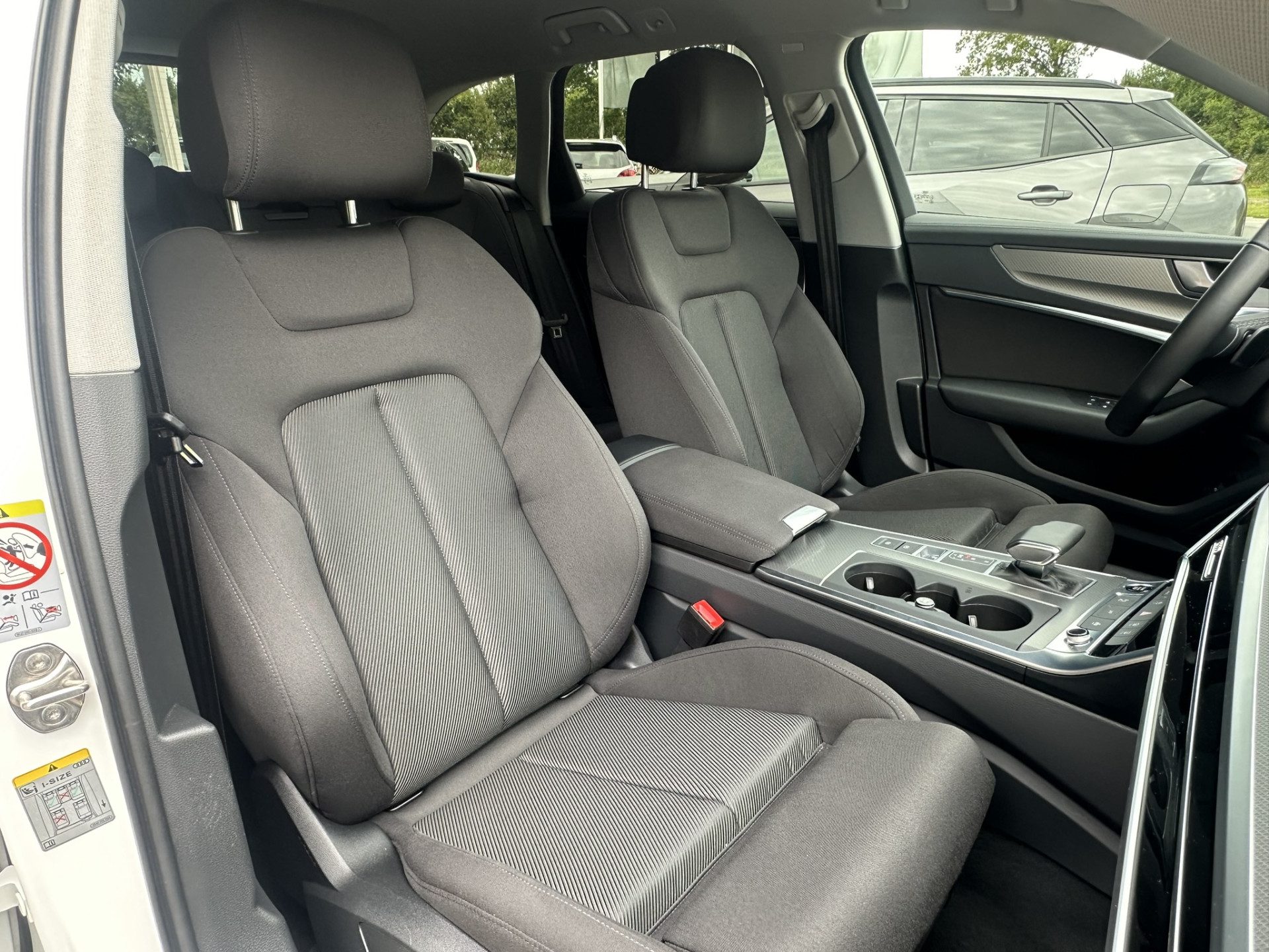 Audi A6 Avant 40 TDI 204pk Advanced edition | LED | Sportstoelen elekt. verstelbaar | 360 gr. Camera | Apple Carplay | Navi