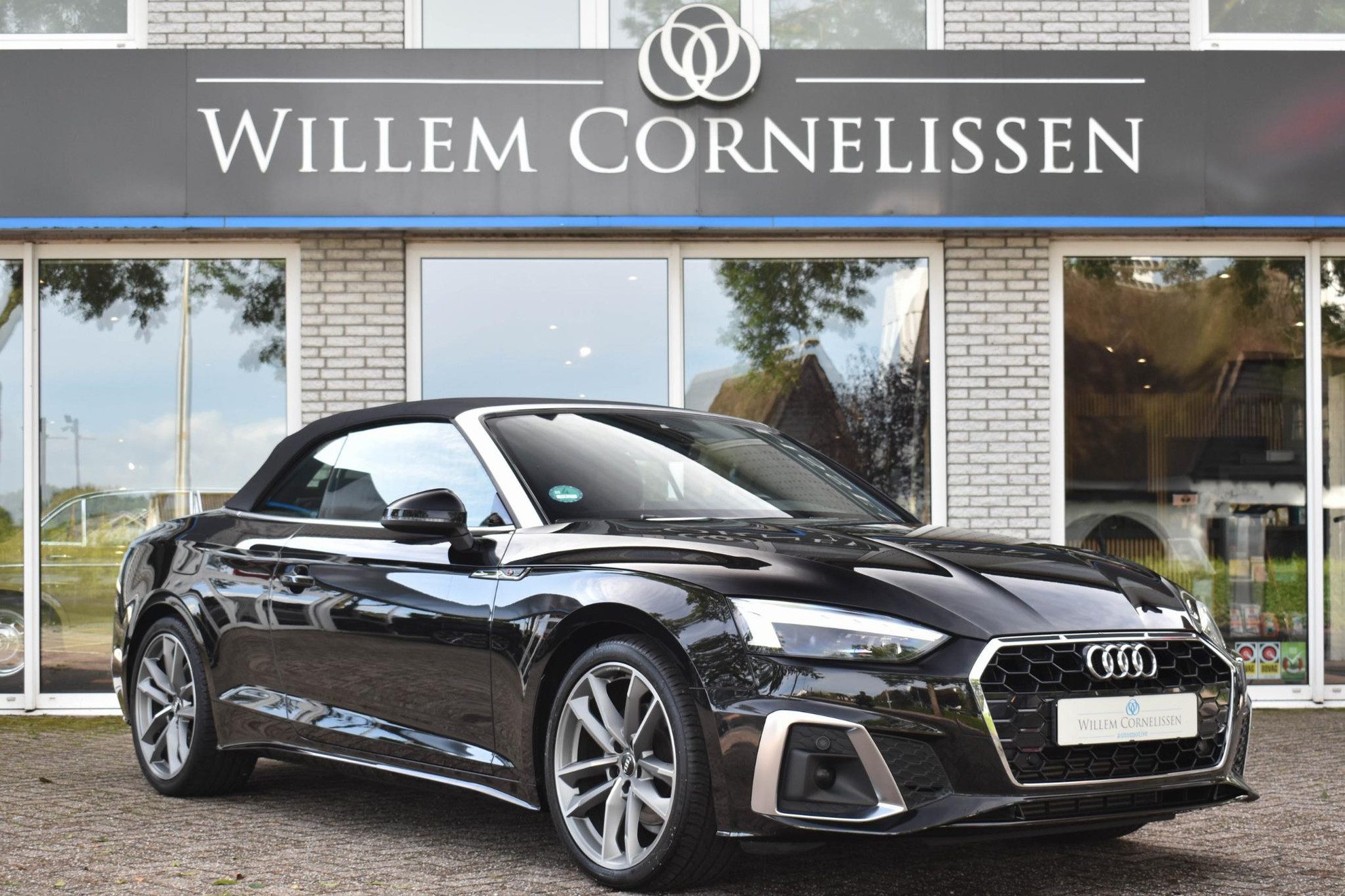 Audi A5 Cabriolet 40 TFSI S edition Virtual Dash Nekverwarming B&O